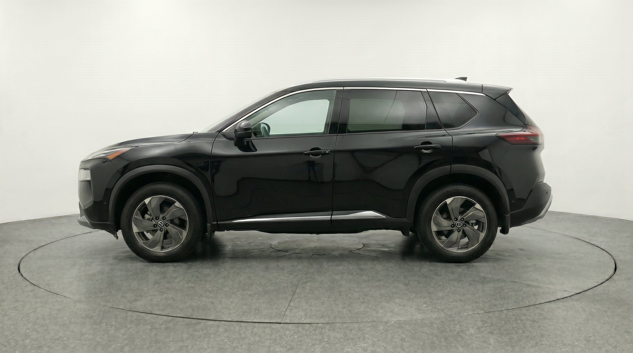 Thumbnail: 2025 Nissan Rogue - 5