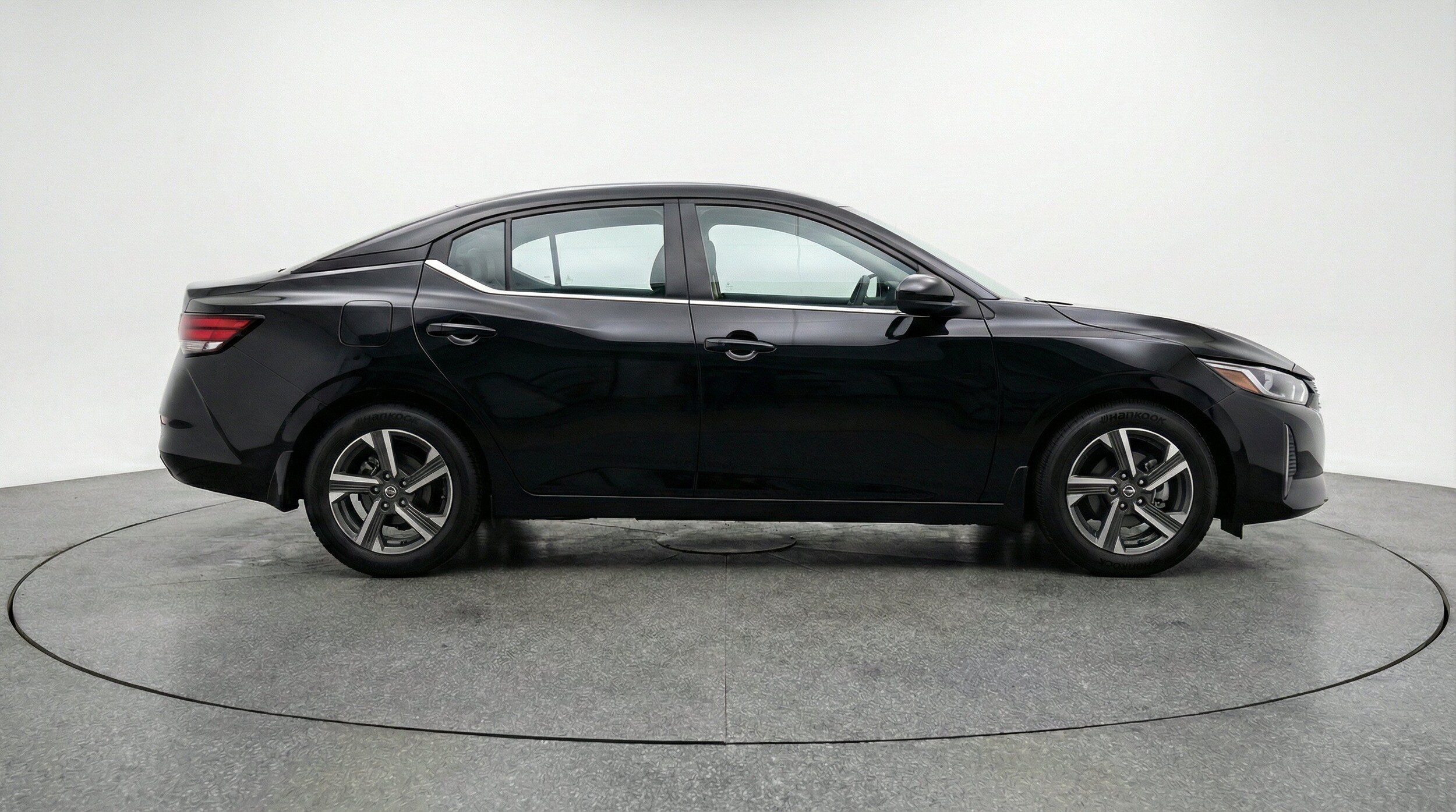 Thumbnail: 2025 Nissan Sentra - 11