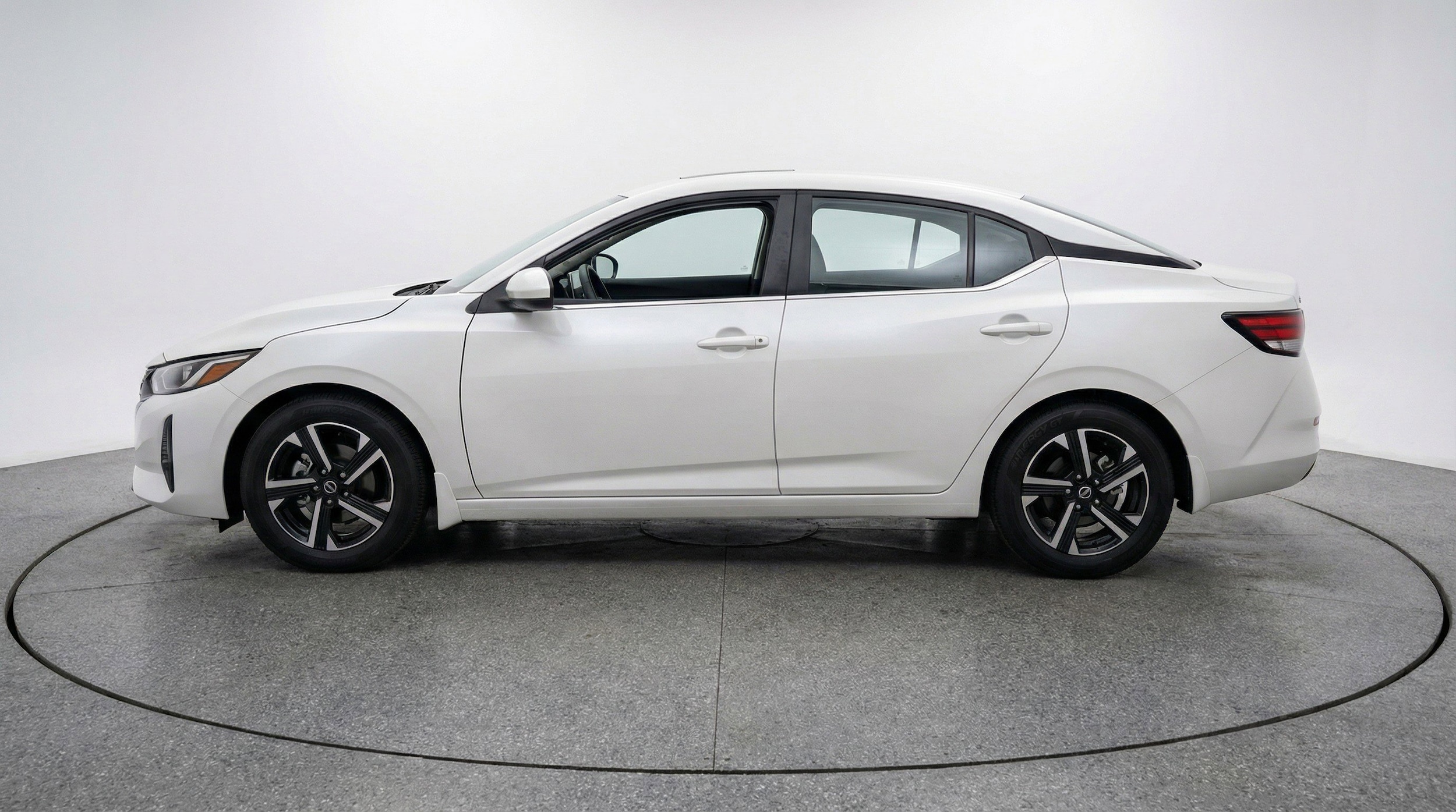 Thumbnail: 2025 Nissan Sentra - 5