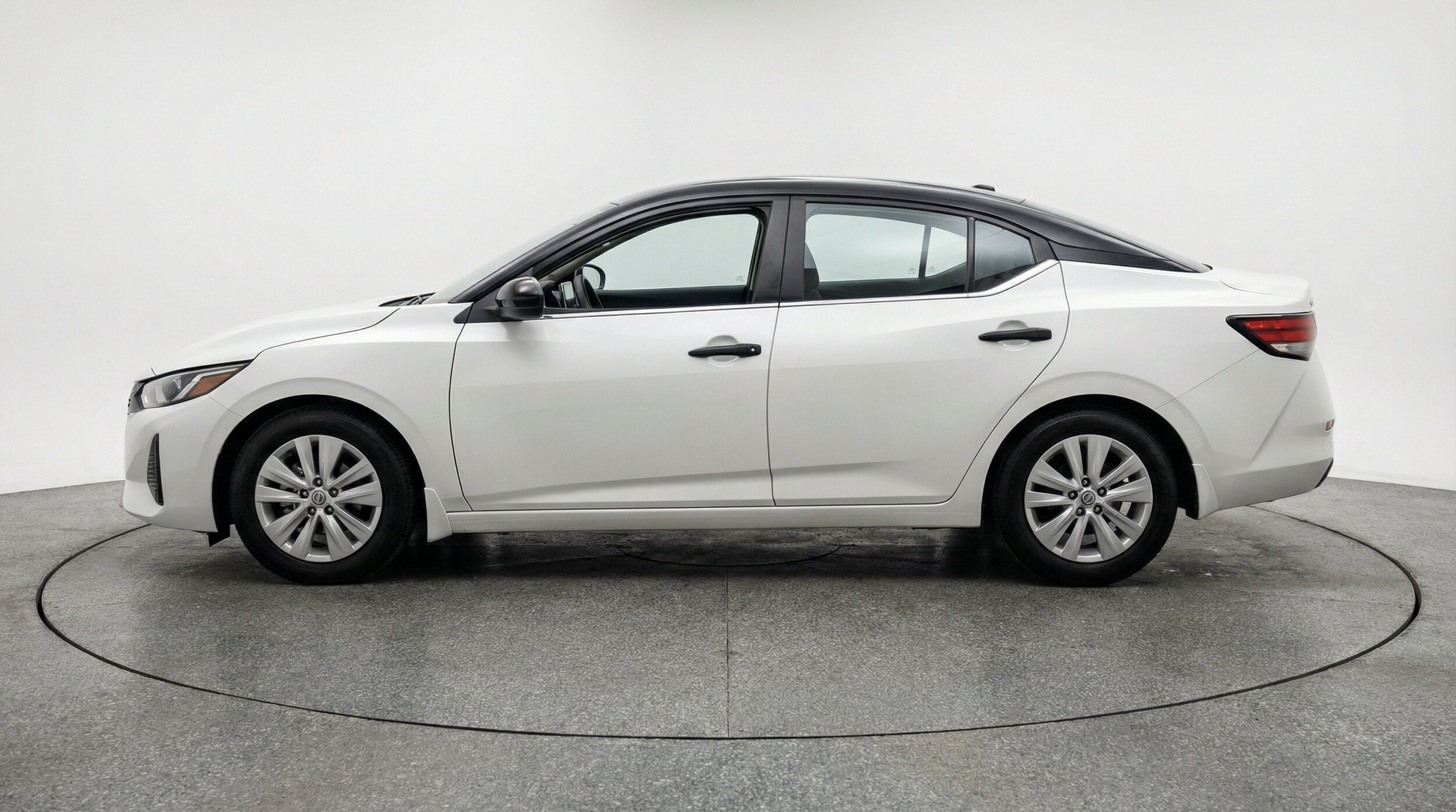 Thumbnail: 2025 Nissan Sentra - 5