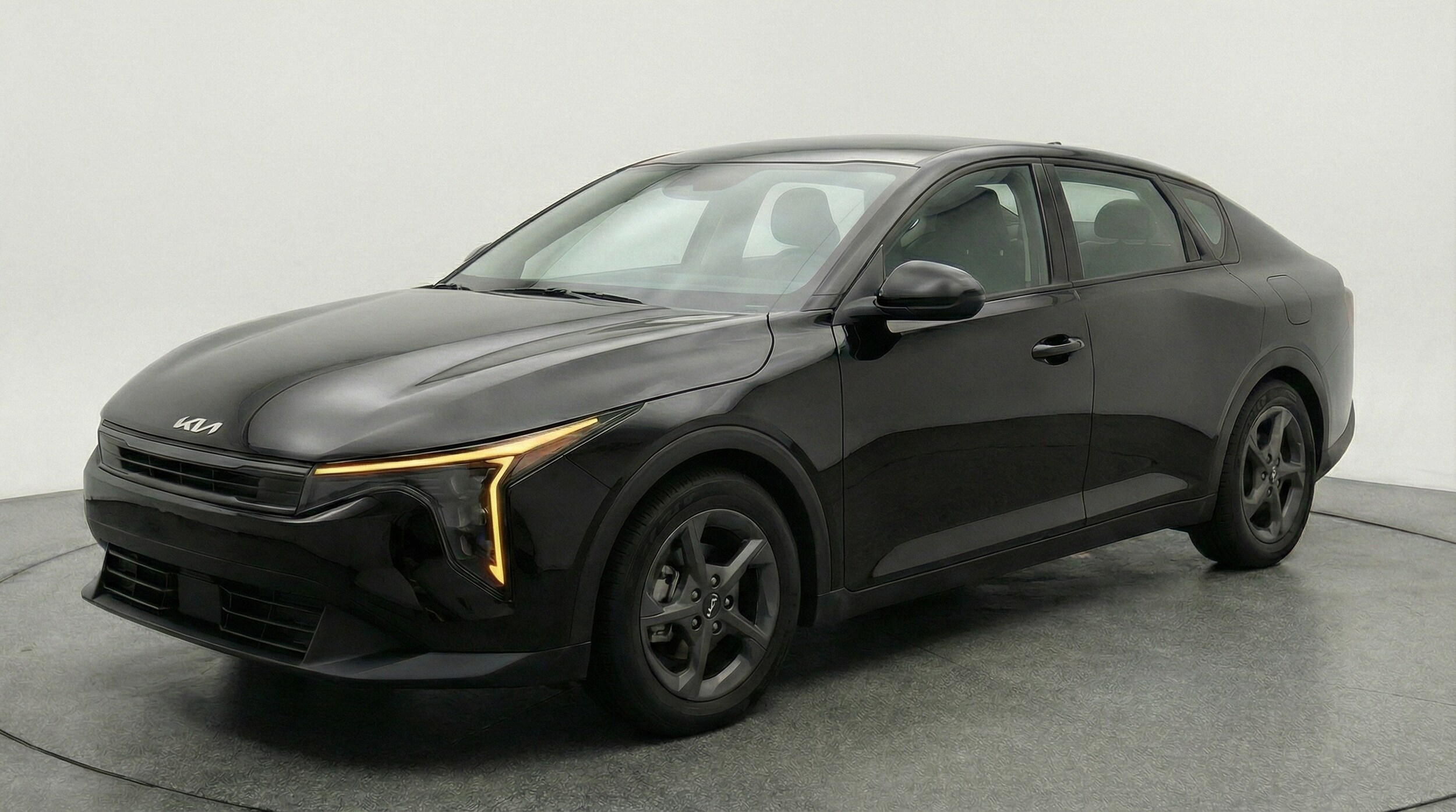 Thumbnail: 2025 Kia K4 - 3