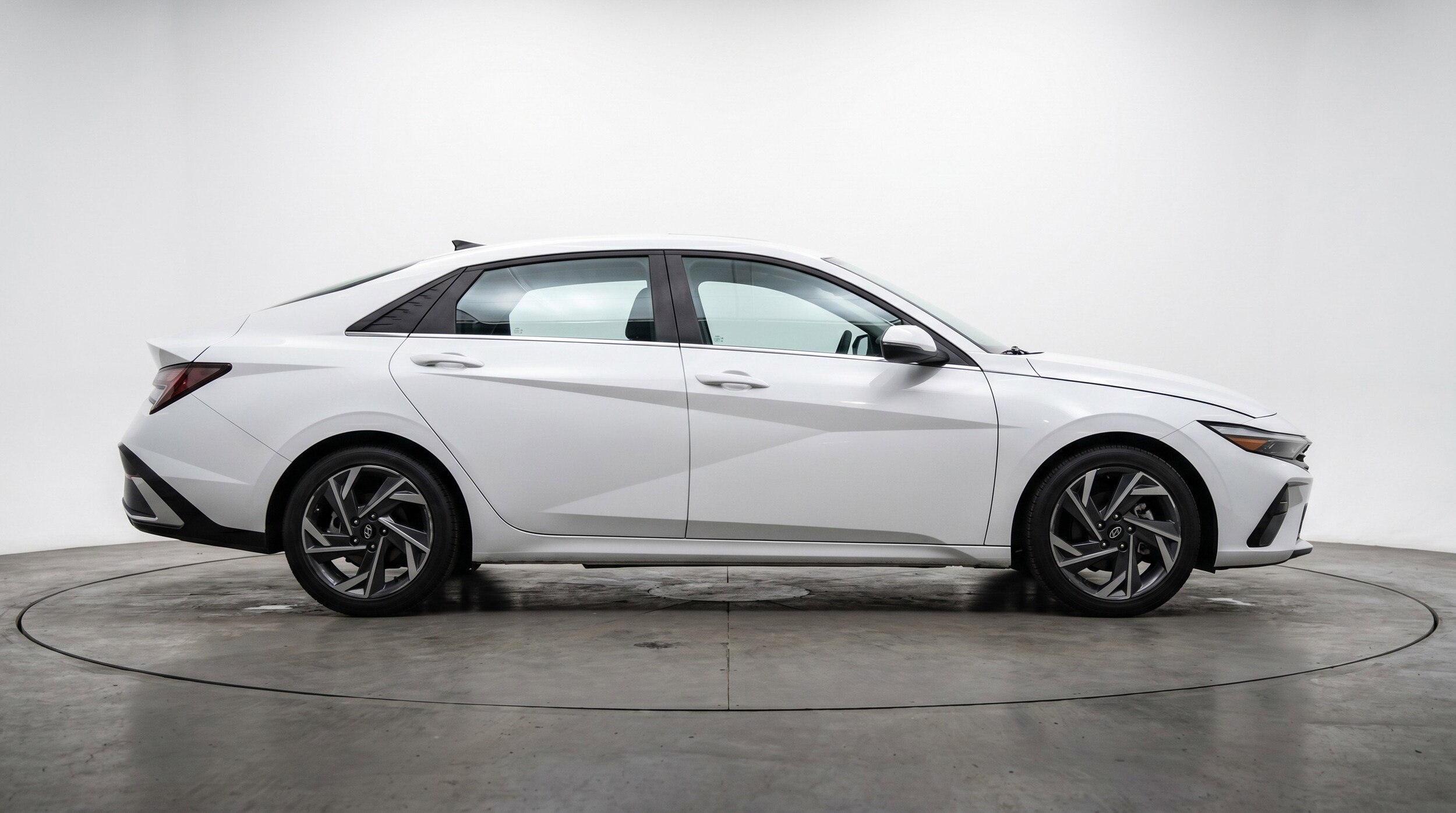 Thumbnail: 2025 Hyundai Elantra - 11