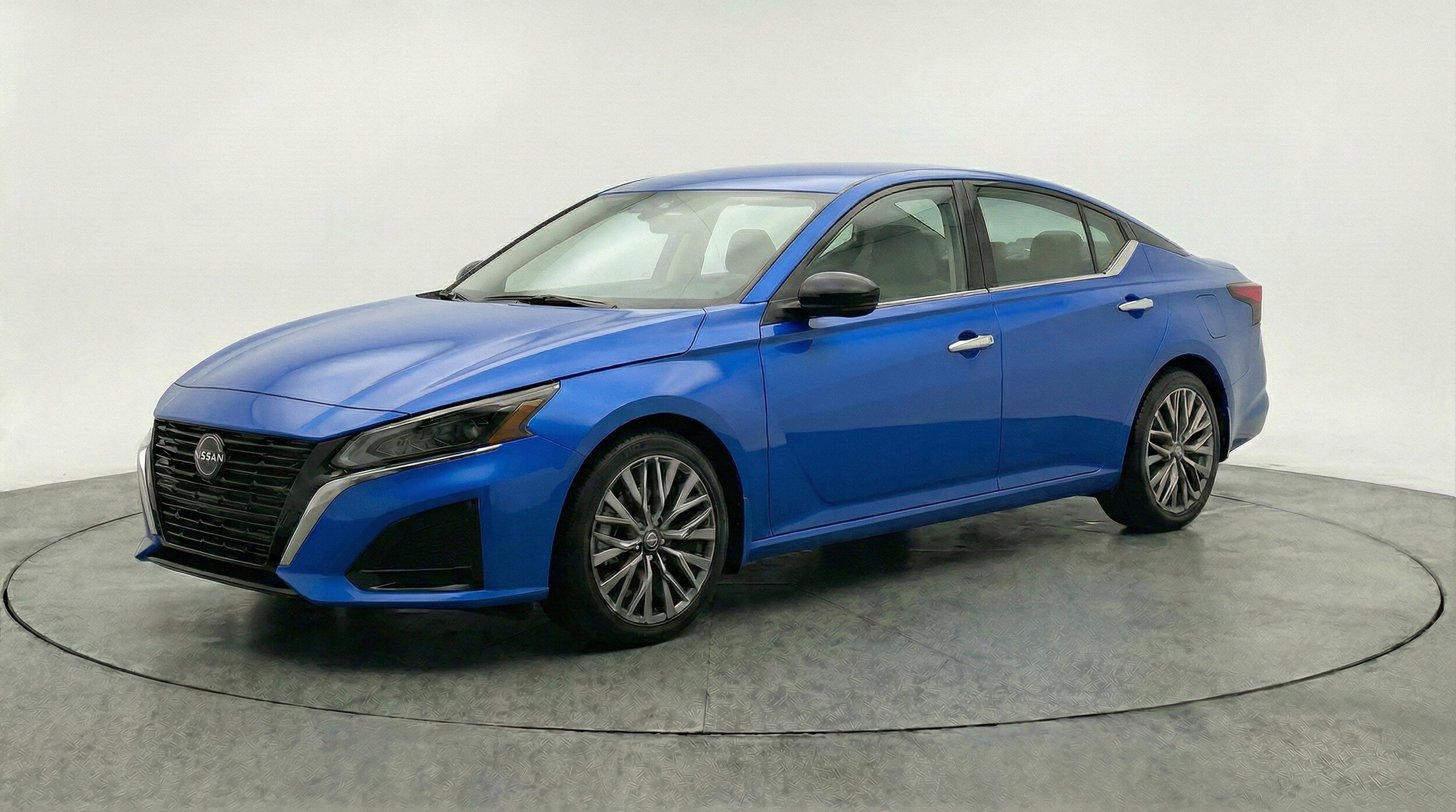 Thumbnail: 2025 Nissan Altima - 3
