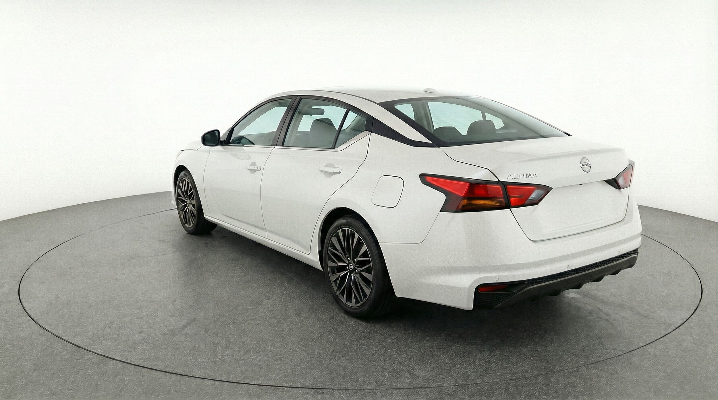 Thumbnail: 2025 Nissan Altima - 5