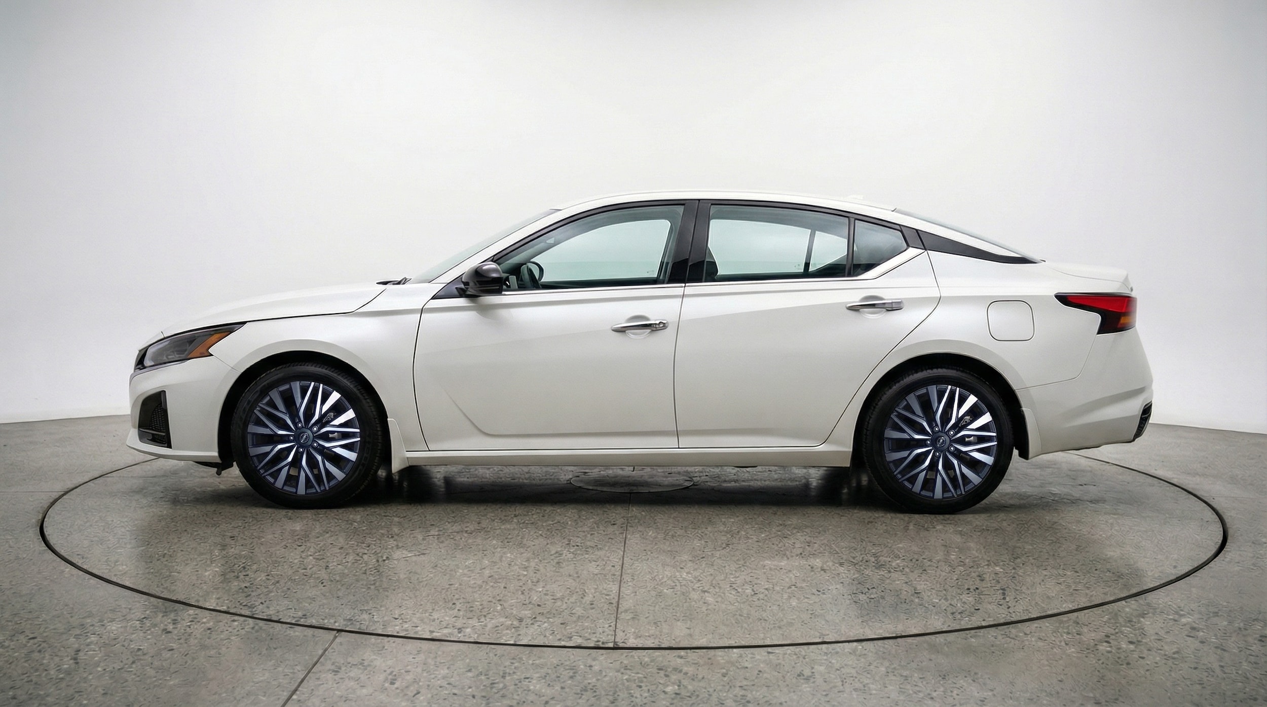 Thumbnail: 2025 Nissan Altima - 4