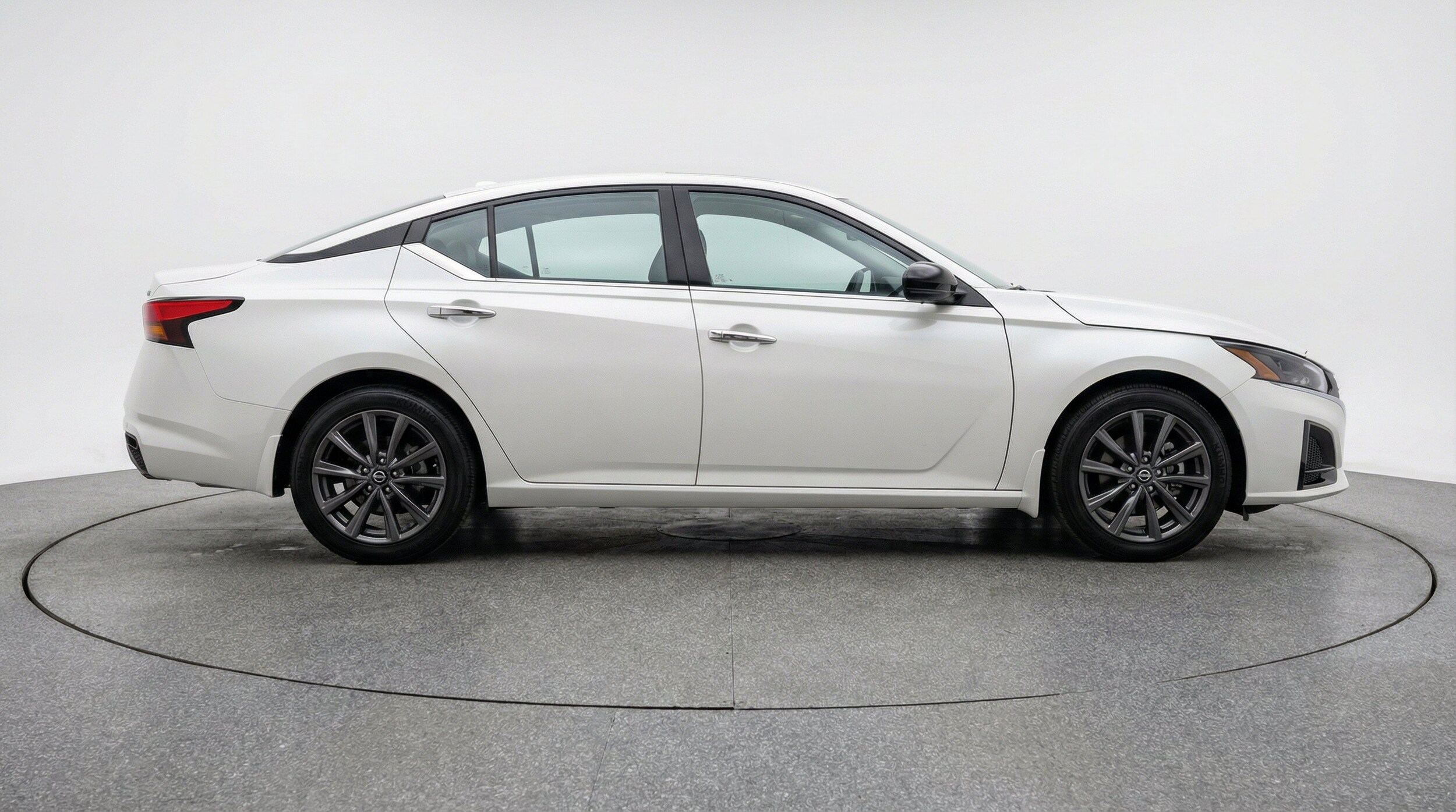 Thumbnail: 2025 Nissan Altima - 10
