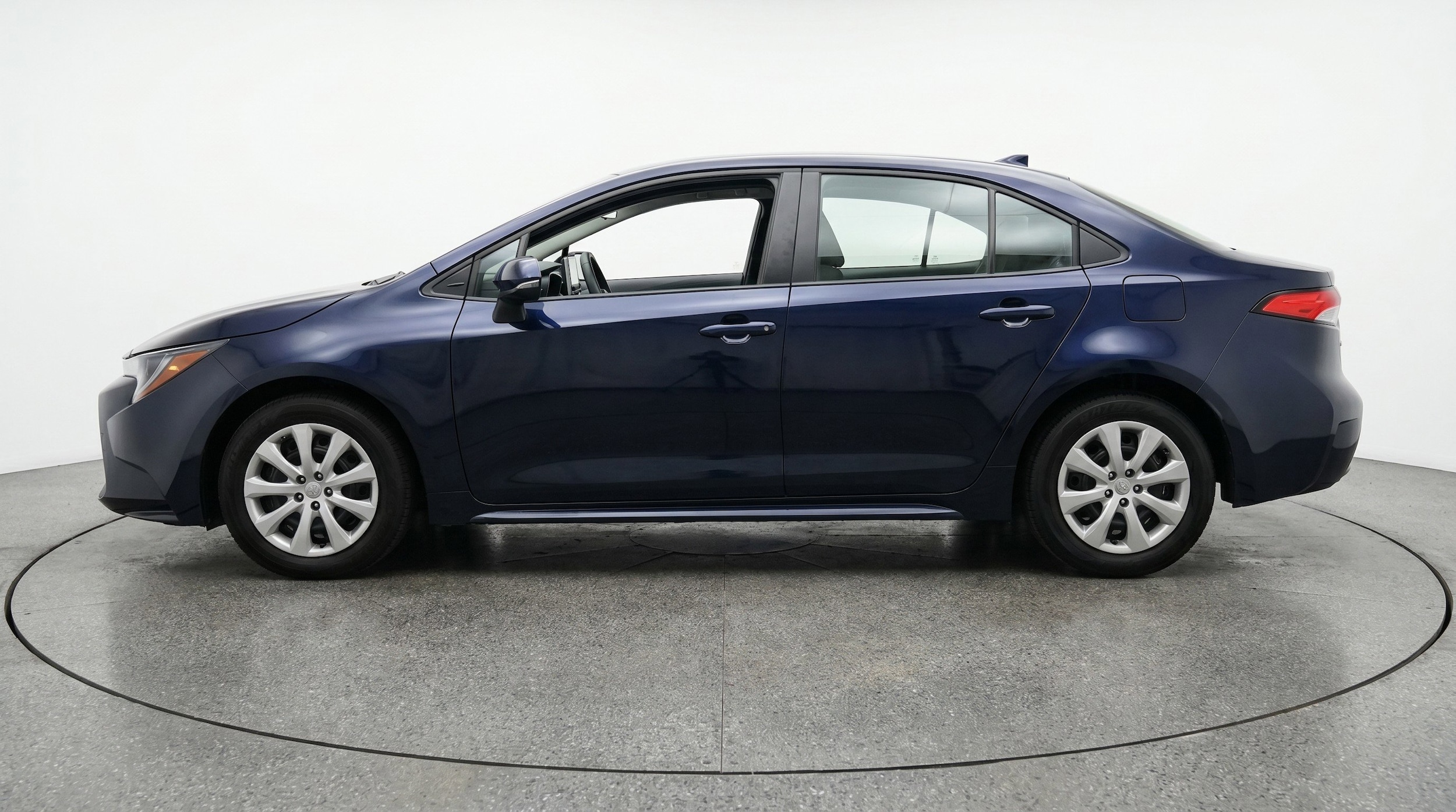 Thumbnail: 2025 Toyota Corolla - 5