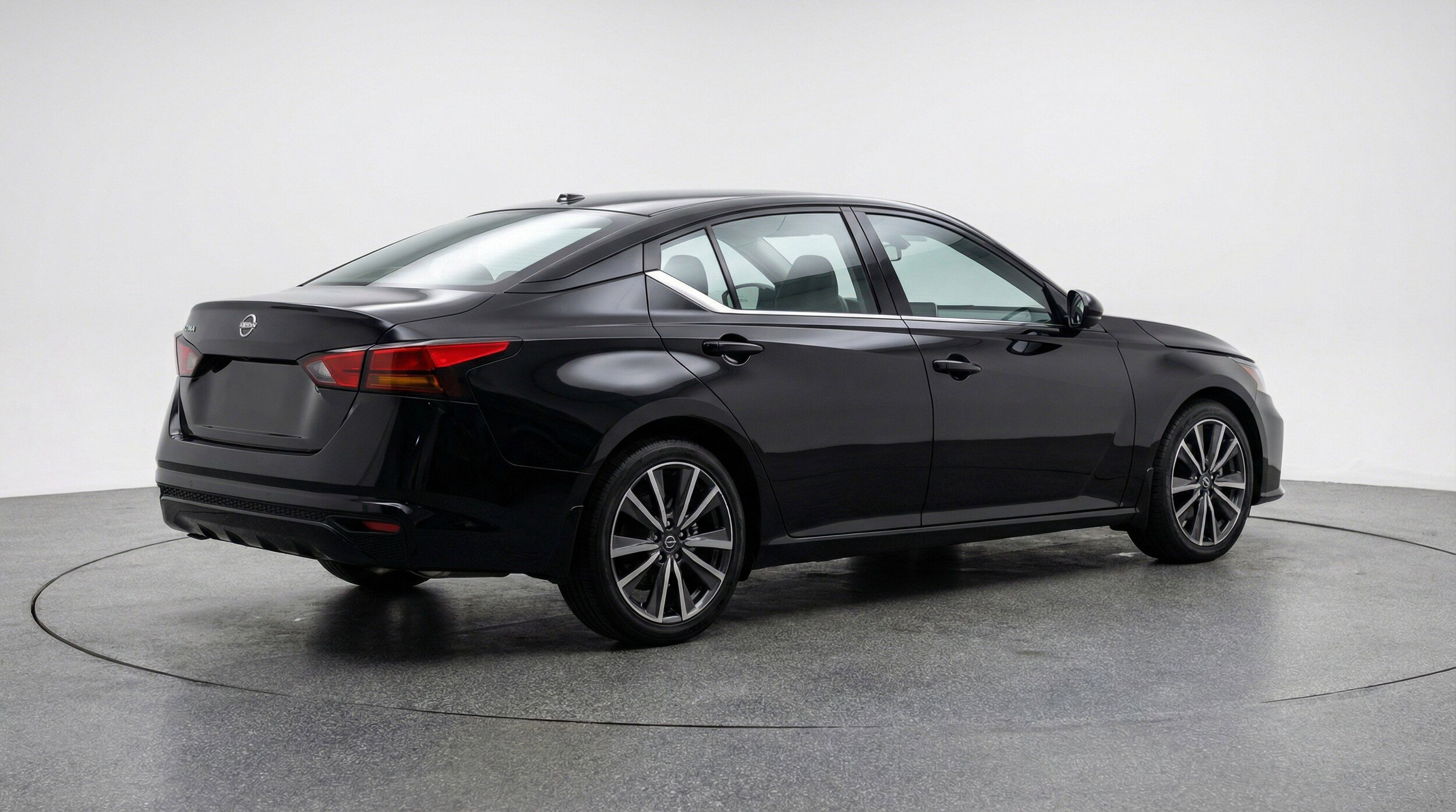 Thumbnail: 2025 Nissan Altima - 9