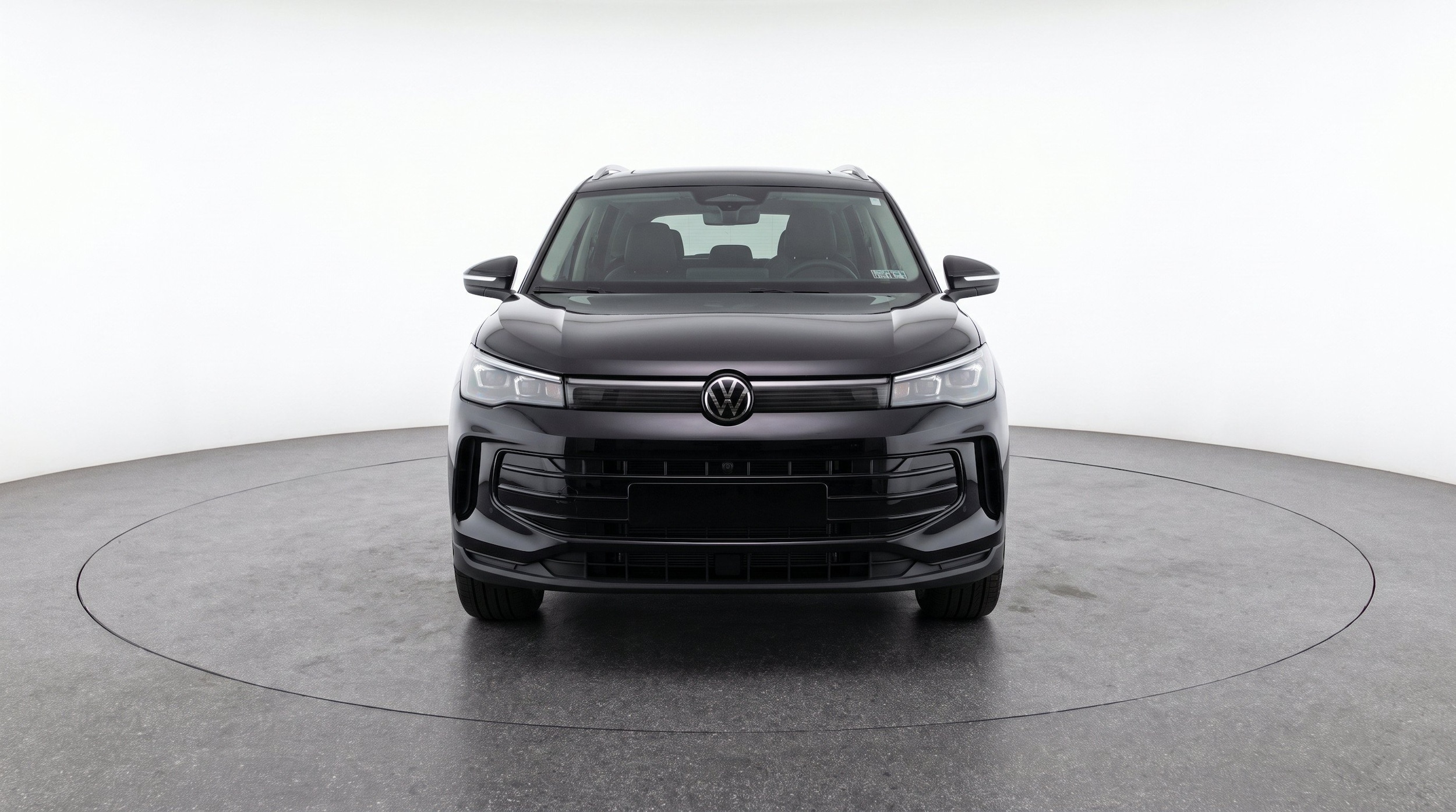 Thumbnail: 2026 Volkswagen Tiguan - 2