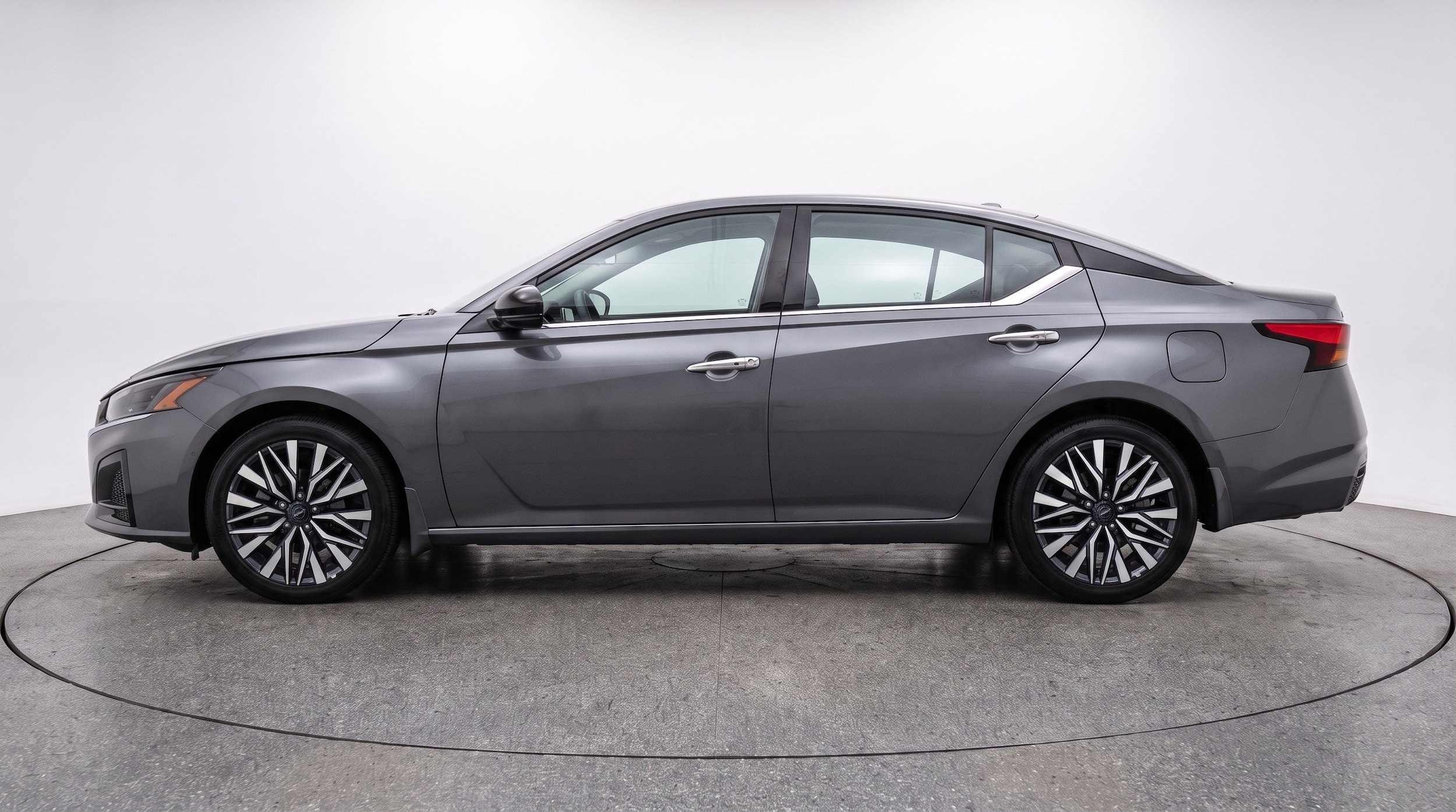 Thumbnail: 2025 Nissan Altima - 5