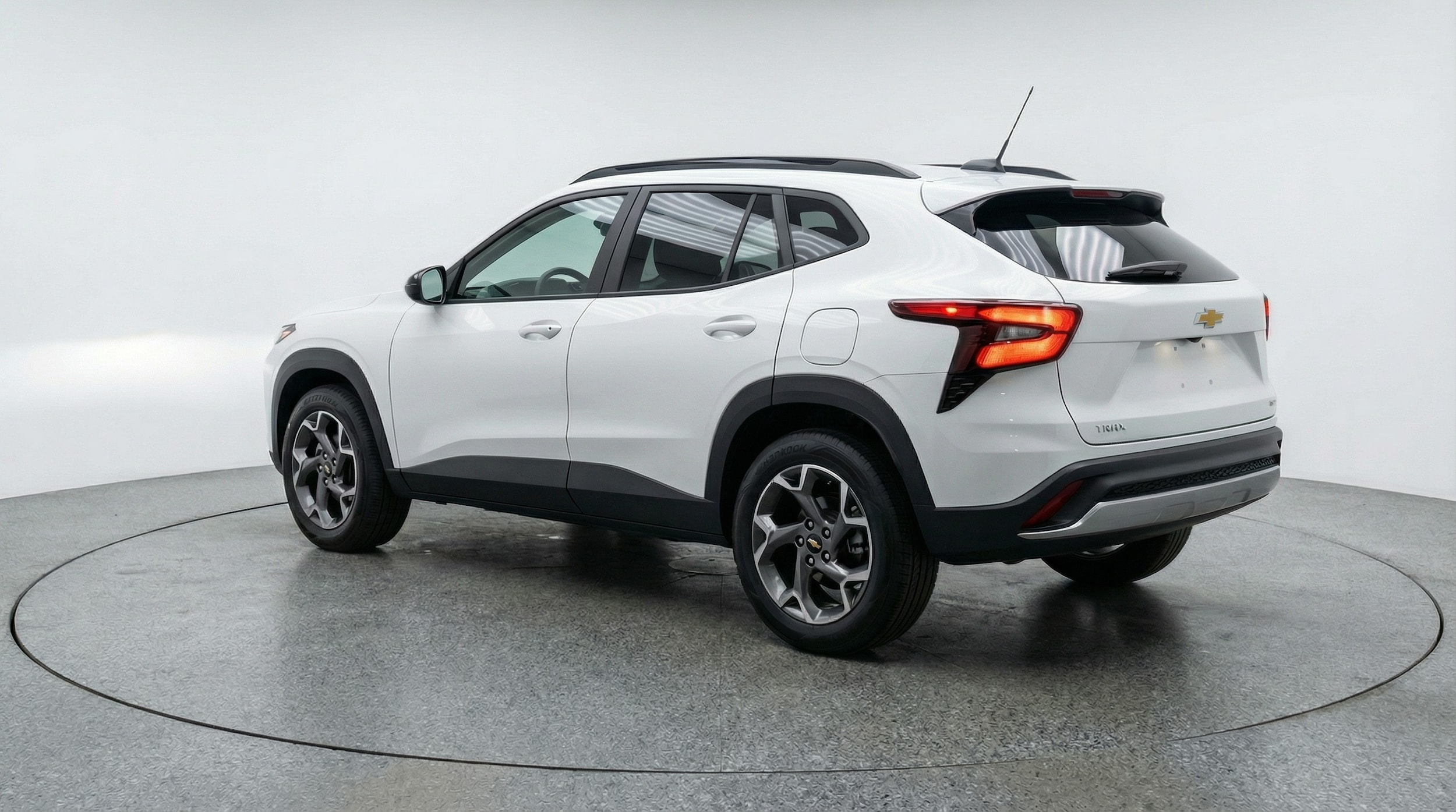 Thumbnail: 2025 Chevrolet Trax - 5