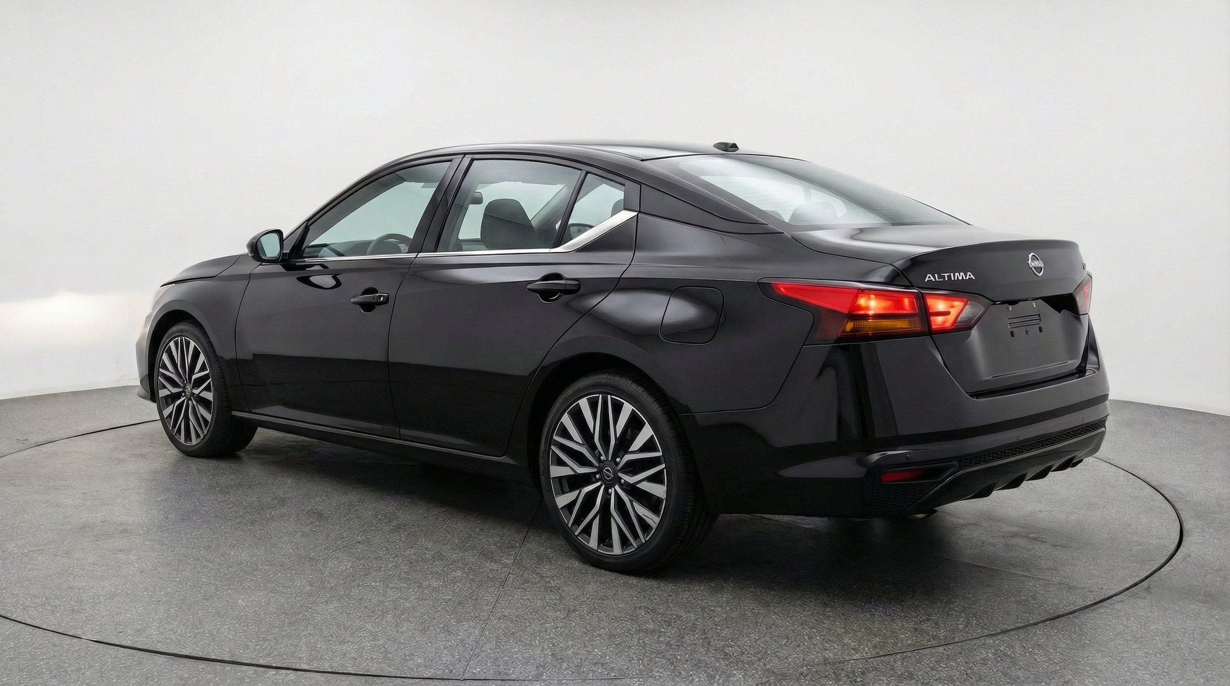 Thumbnail: 2025 Nissan Altima - 6