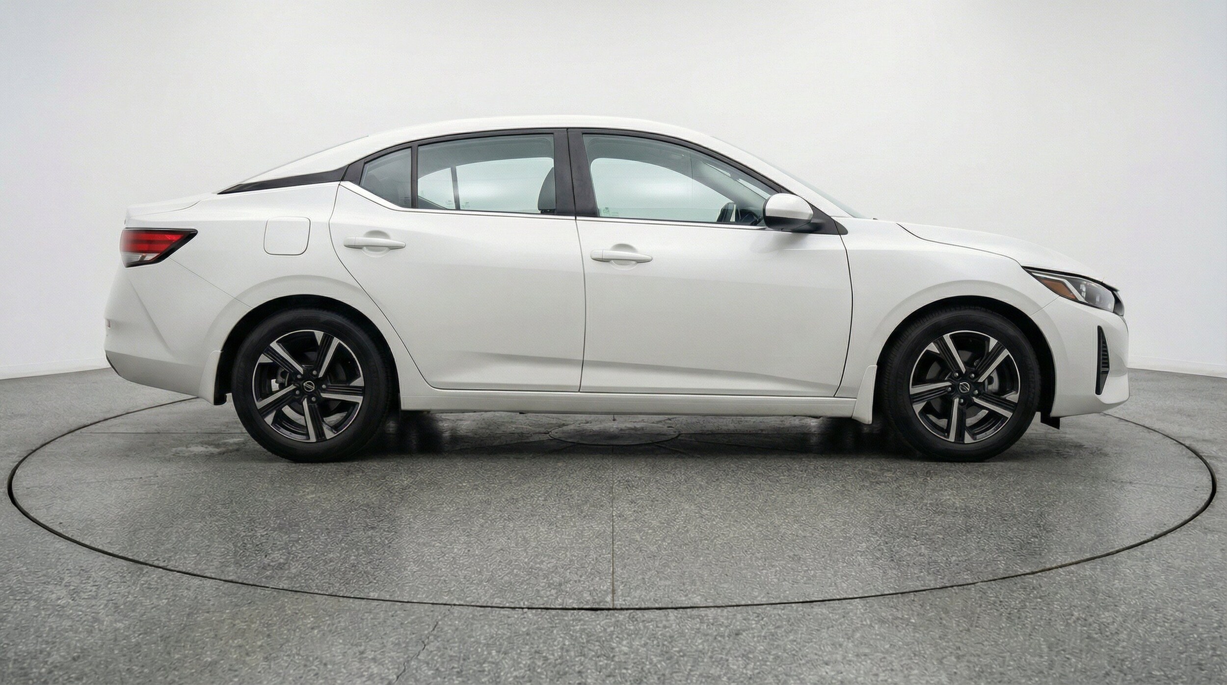 Thumbnail: 2025 Nissan Sentra - 11