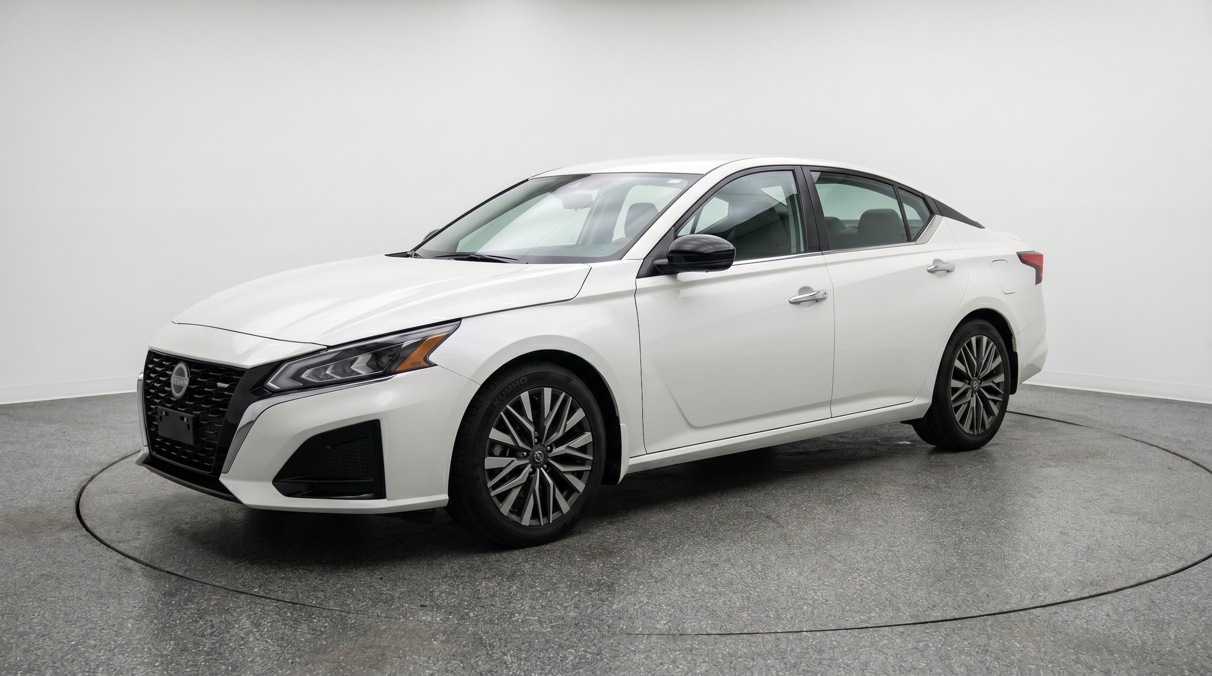 Thumbnail: 2025 Nissan Altima - 3