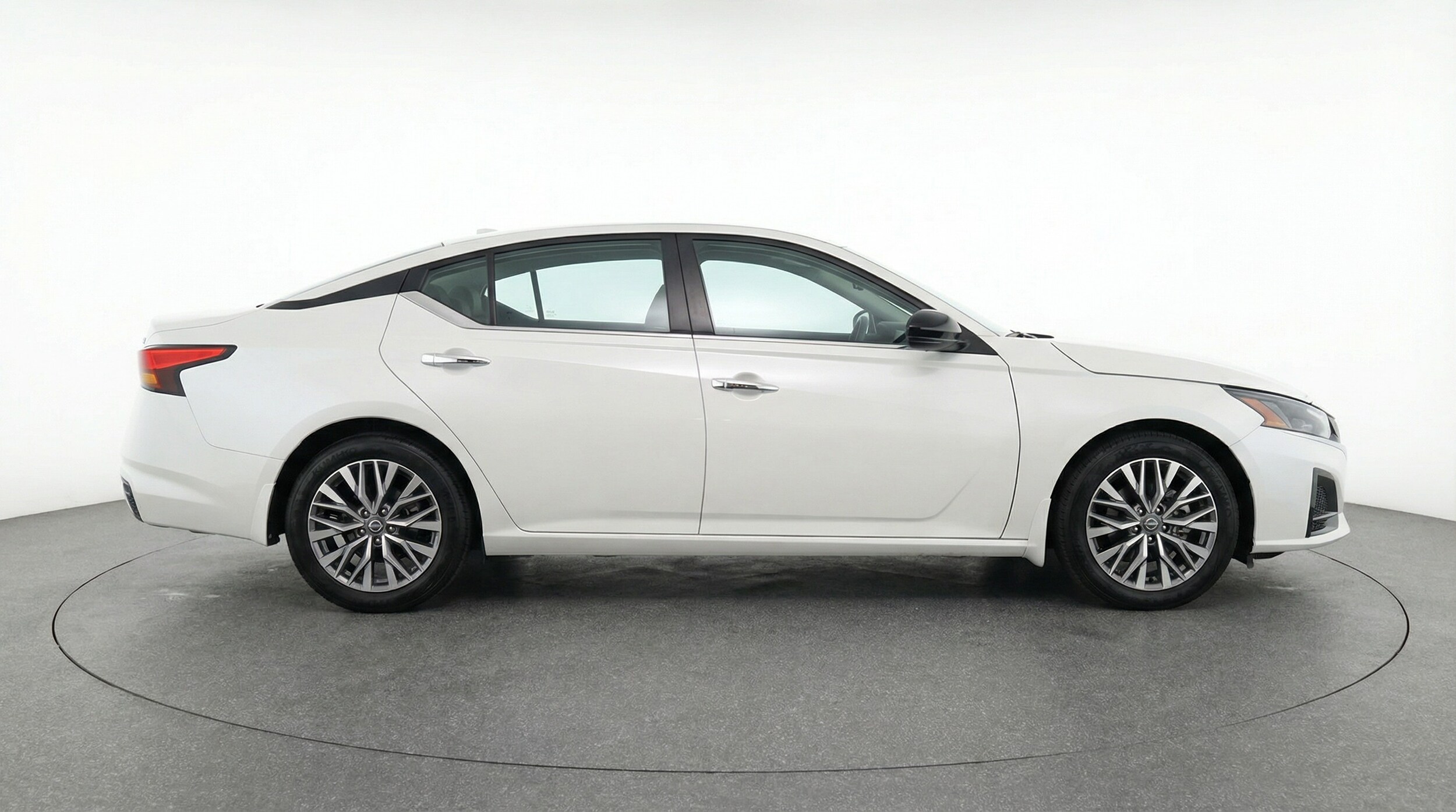 Thumbnail: 2025 Nissan Altima - 8