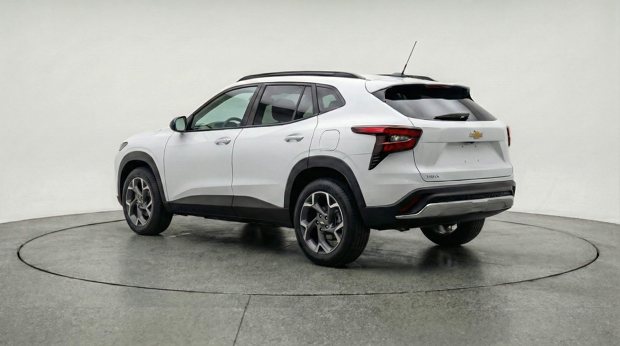 Thumbnail: 2025 Chevrolet Trax - 5