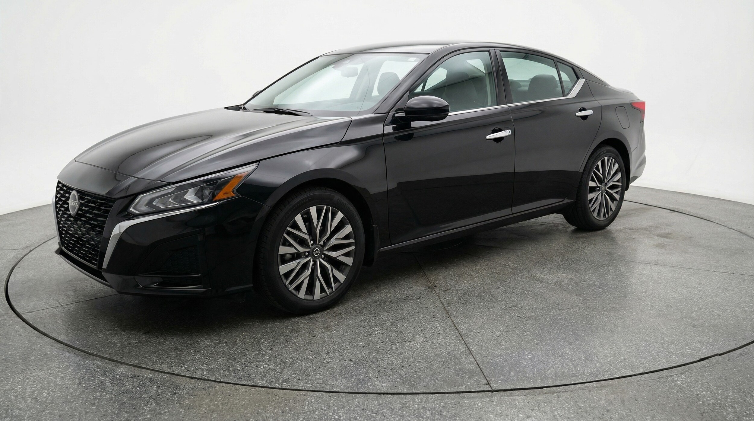 Thumbnail: 2025 Nissan Altima - 3