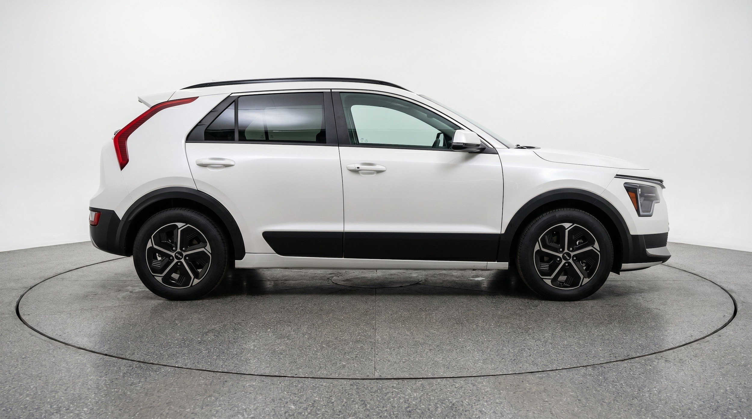 Thumbnail: 2026 Kia Niro - 11