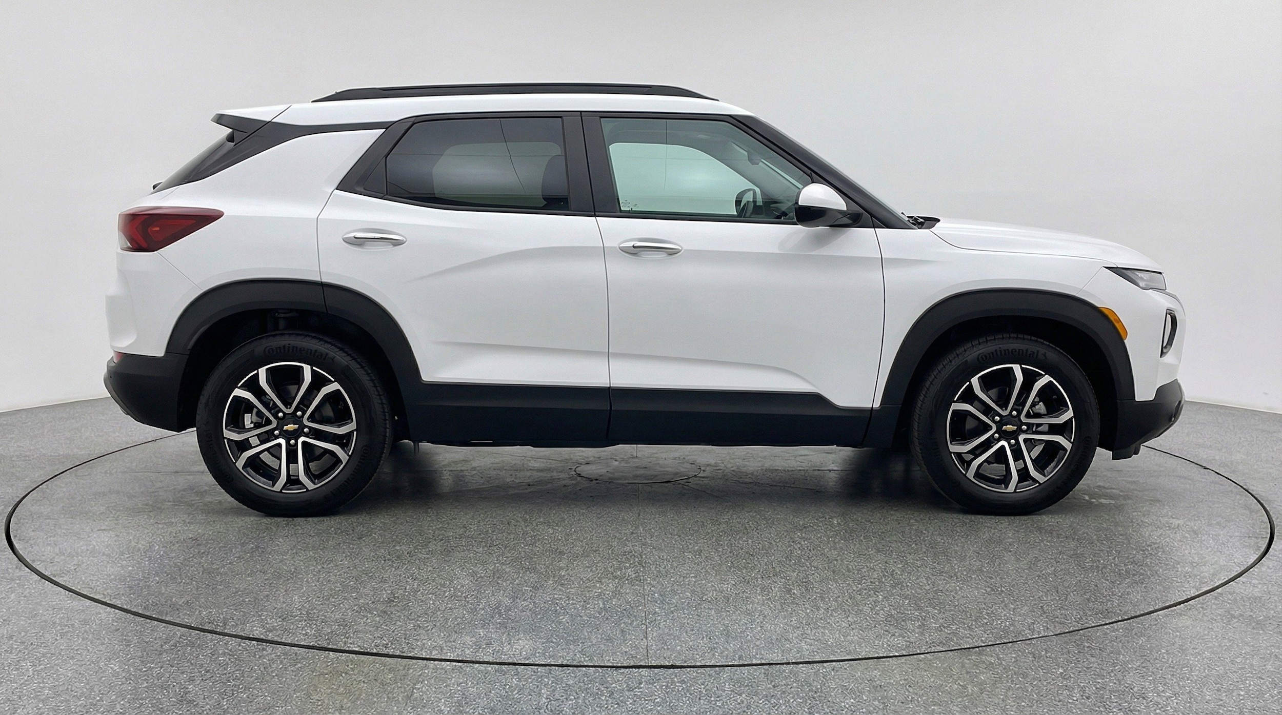 Thumbnail: 2025 Chevrolet TrailBlazer - 11