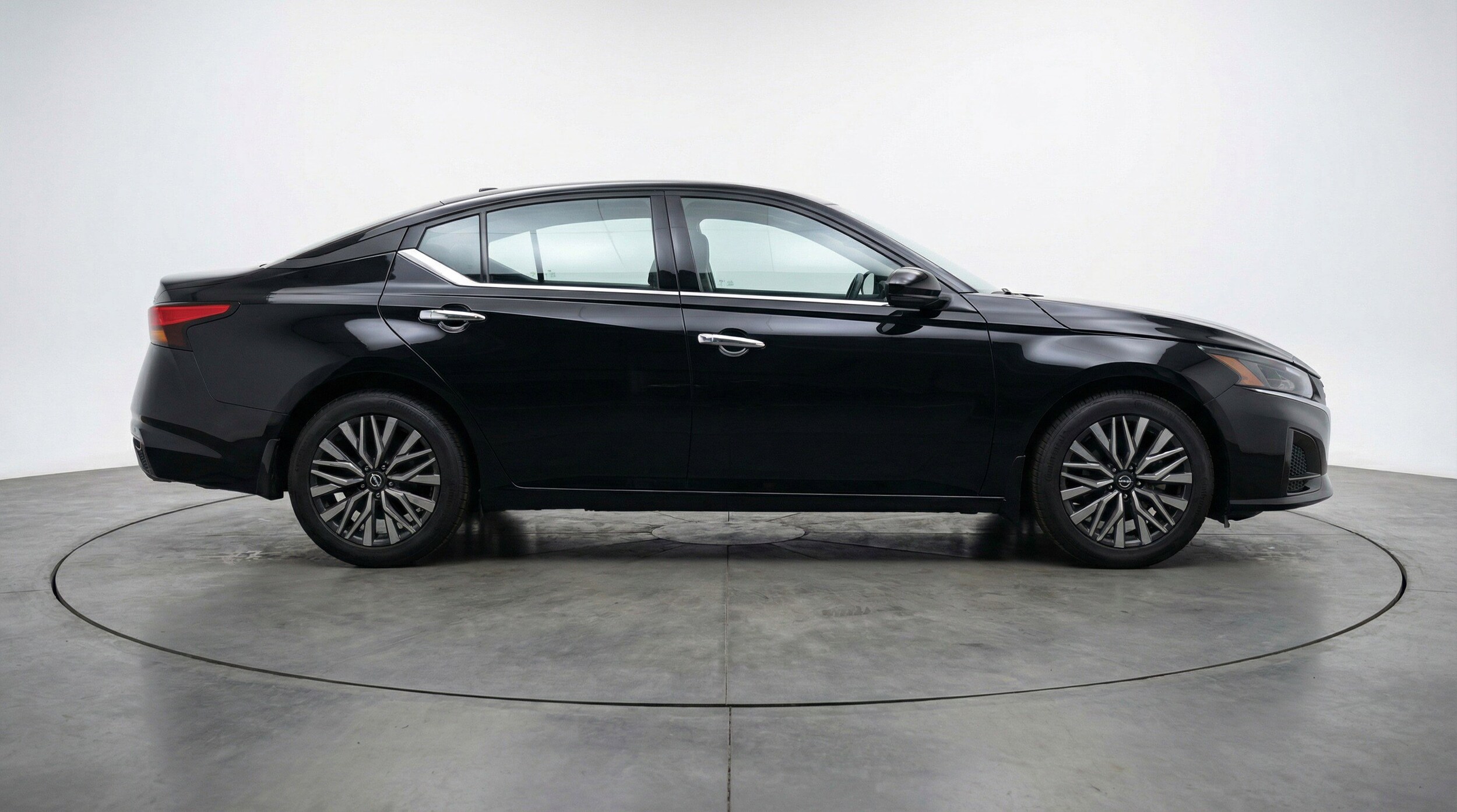 Thumbnail: 2025 Nissan Altima - 11