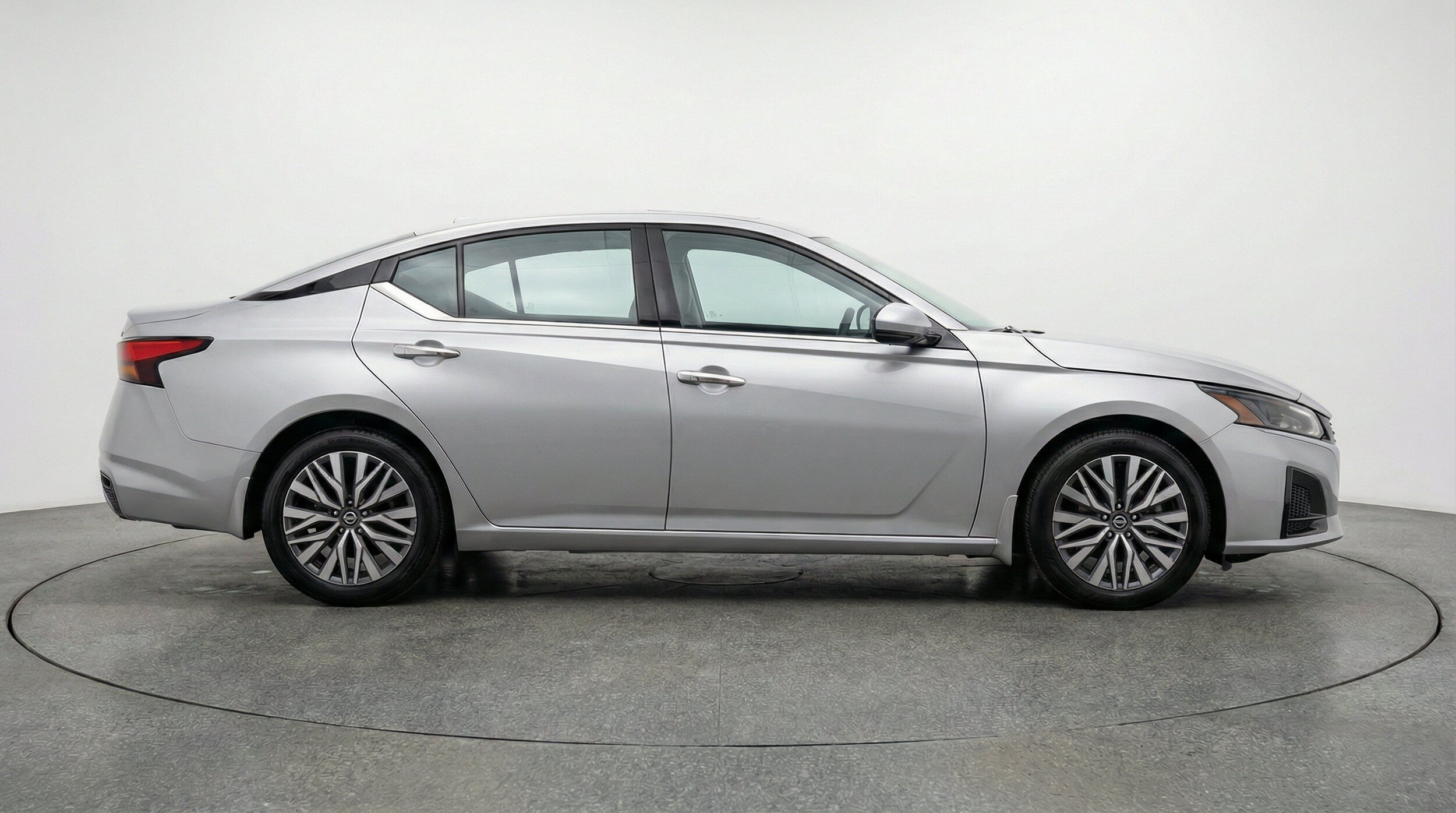Thumbnail: 2025 Nissan Altima - 11