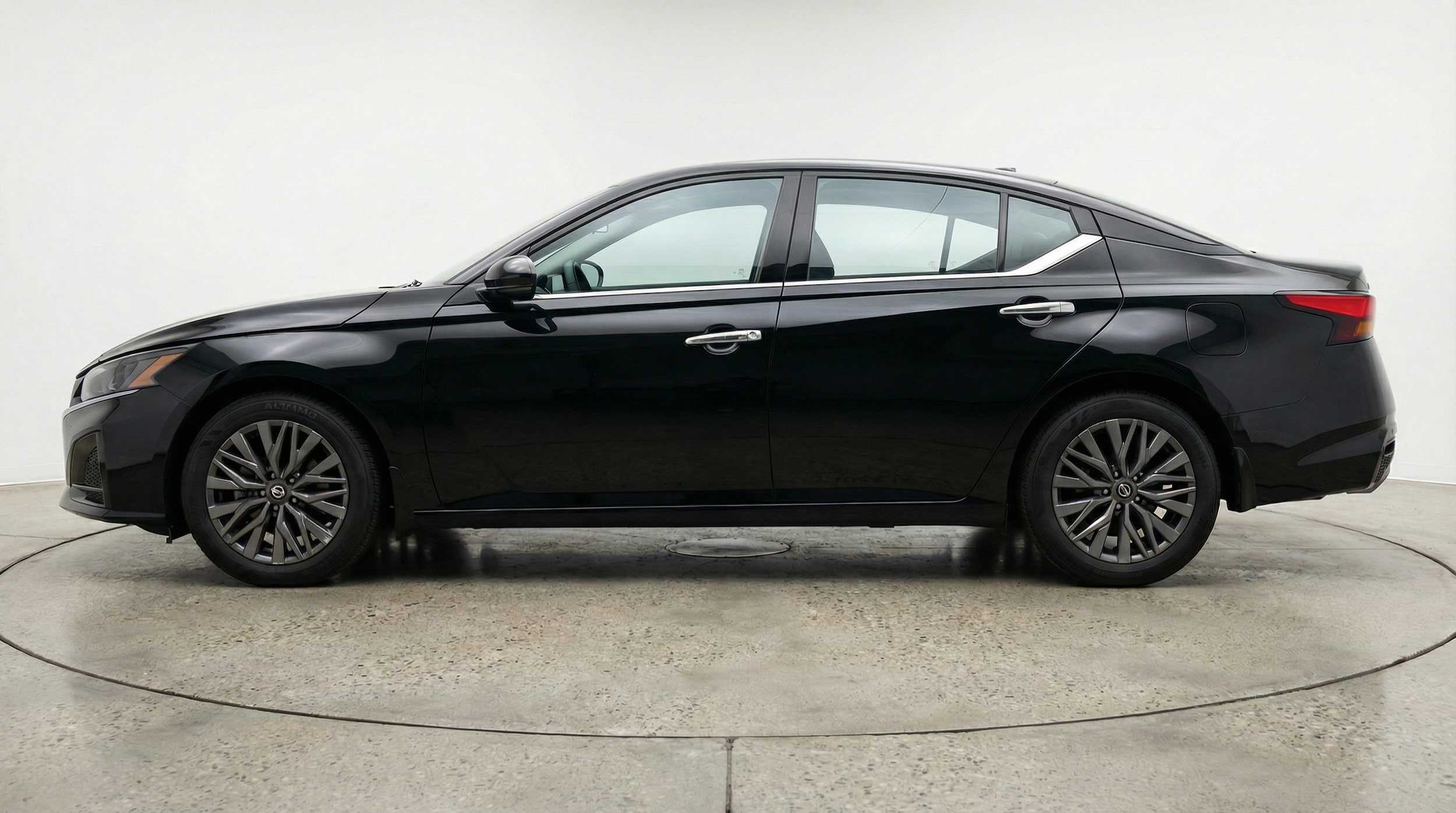 Thumbnail: 2025 Nissan Altima - 4