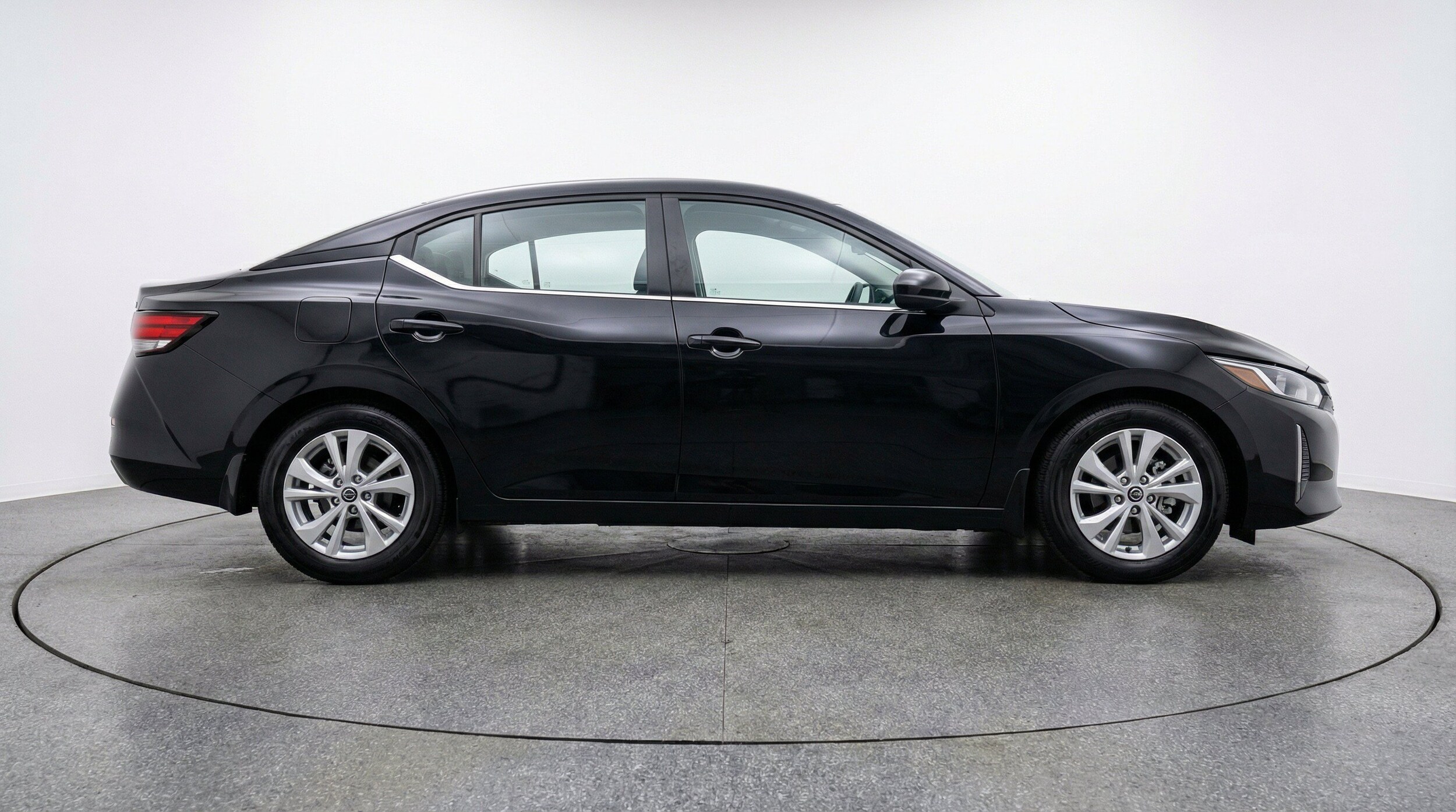 Thumbnail: 2025 Nissan Sentra - 11
