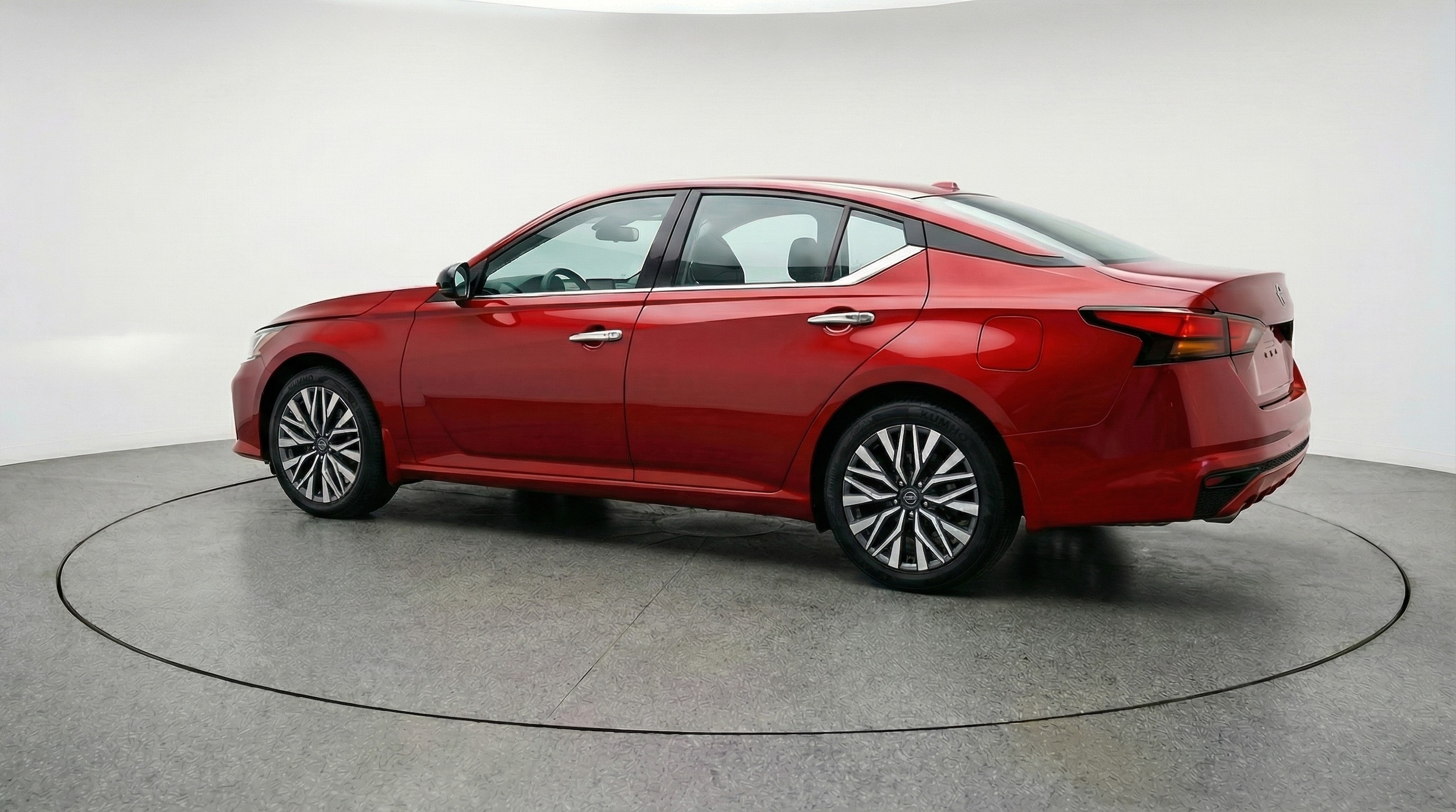 Thumbnail: 2025 Nissan Altima - 5