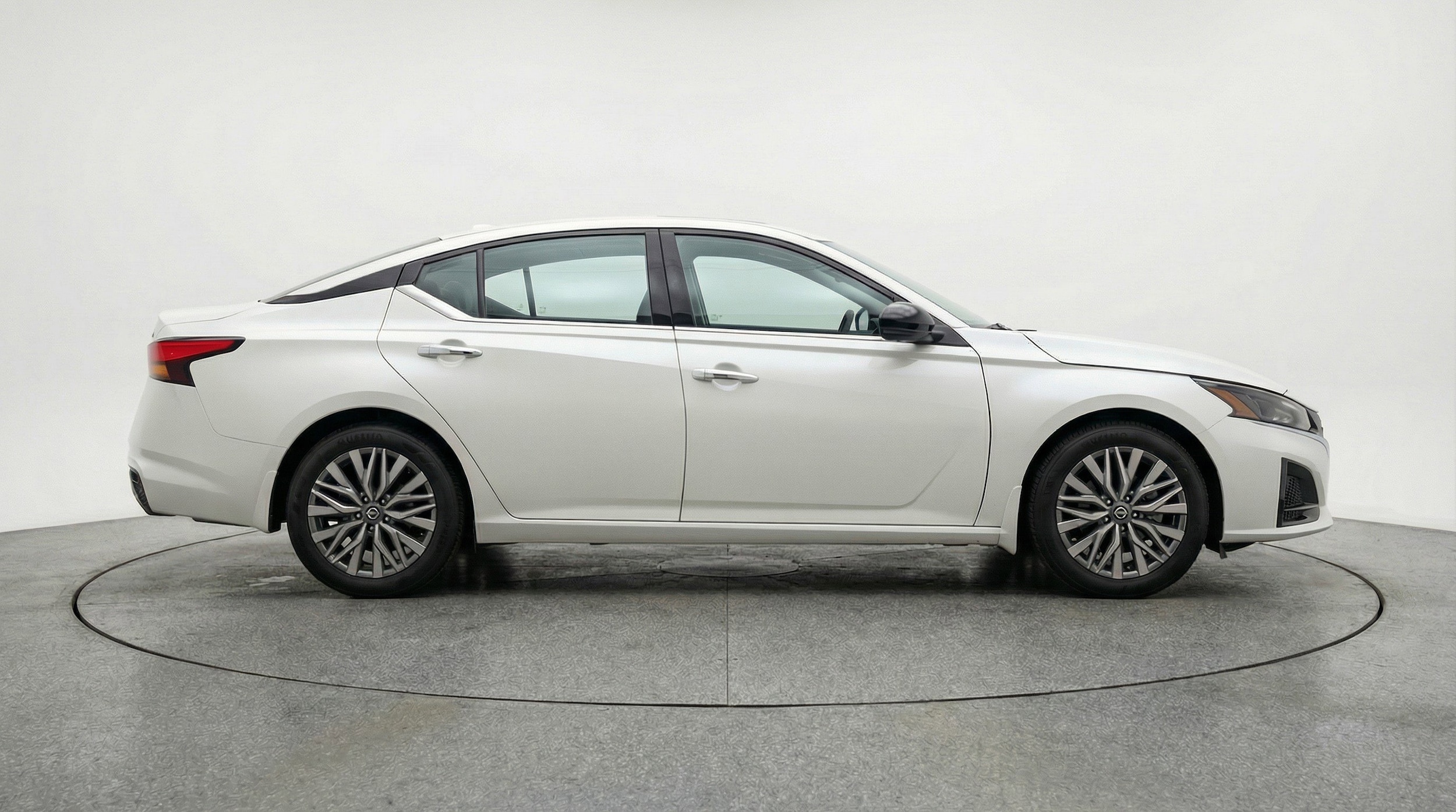 Thumbnail: 2025 Nissan Altima - 11