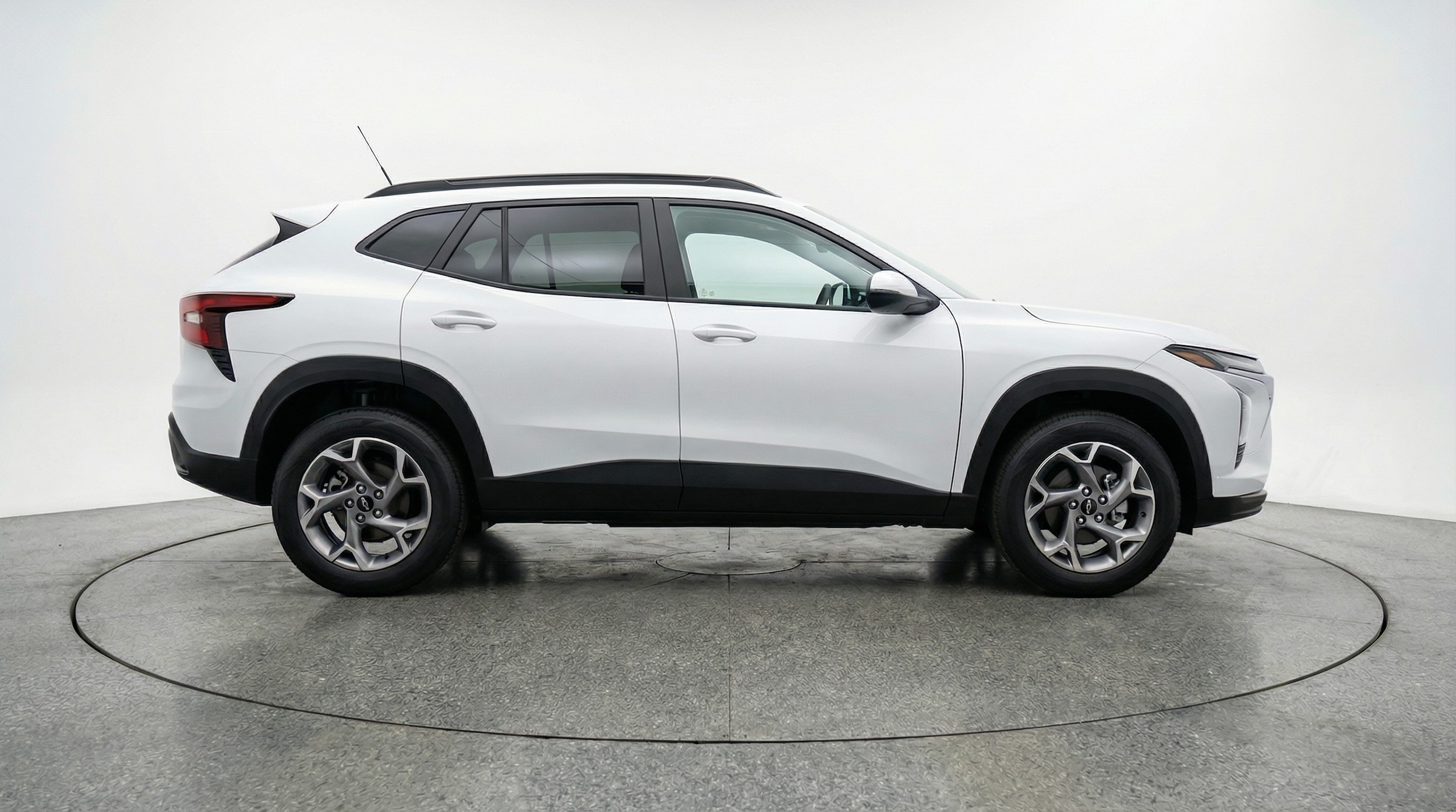 Thumbnail: 2025 Chevrolet Trax - 8