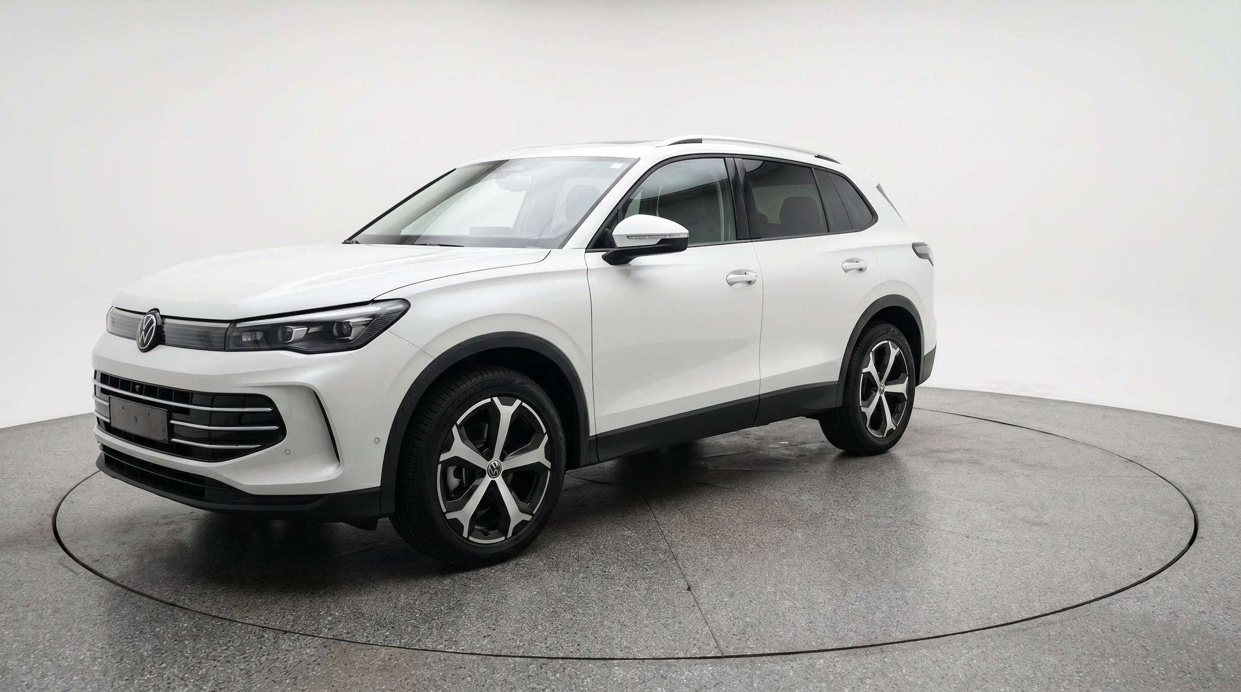 Thumbnail: 2026 Volkswagen Tiguan - 3