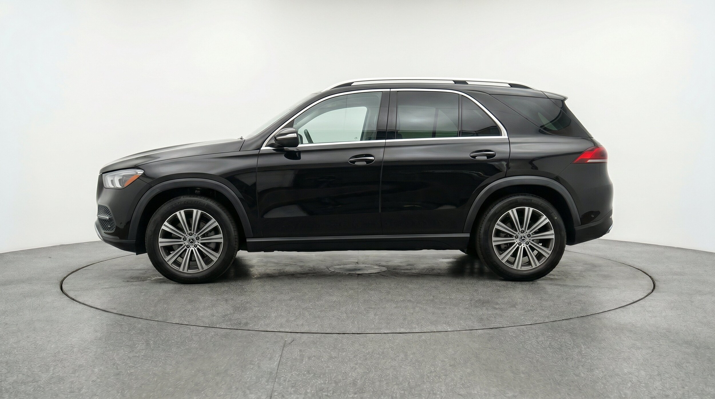 Thumbnail: 2026 Mercedes-Benz GLE - 5