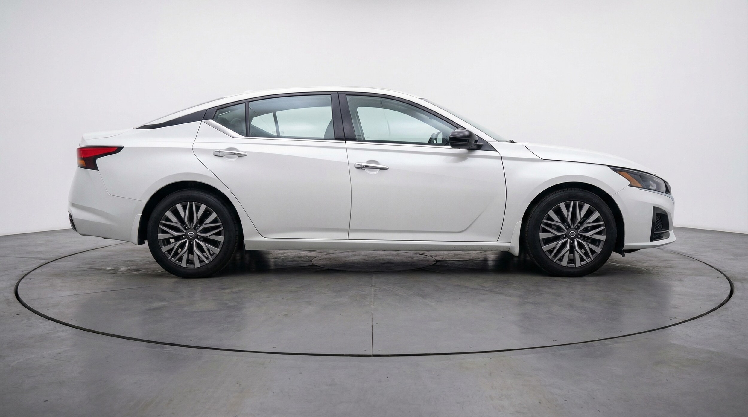 Thumbnail: 2025 Nissan Altima - 8