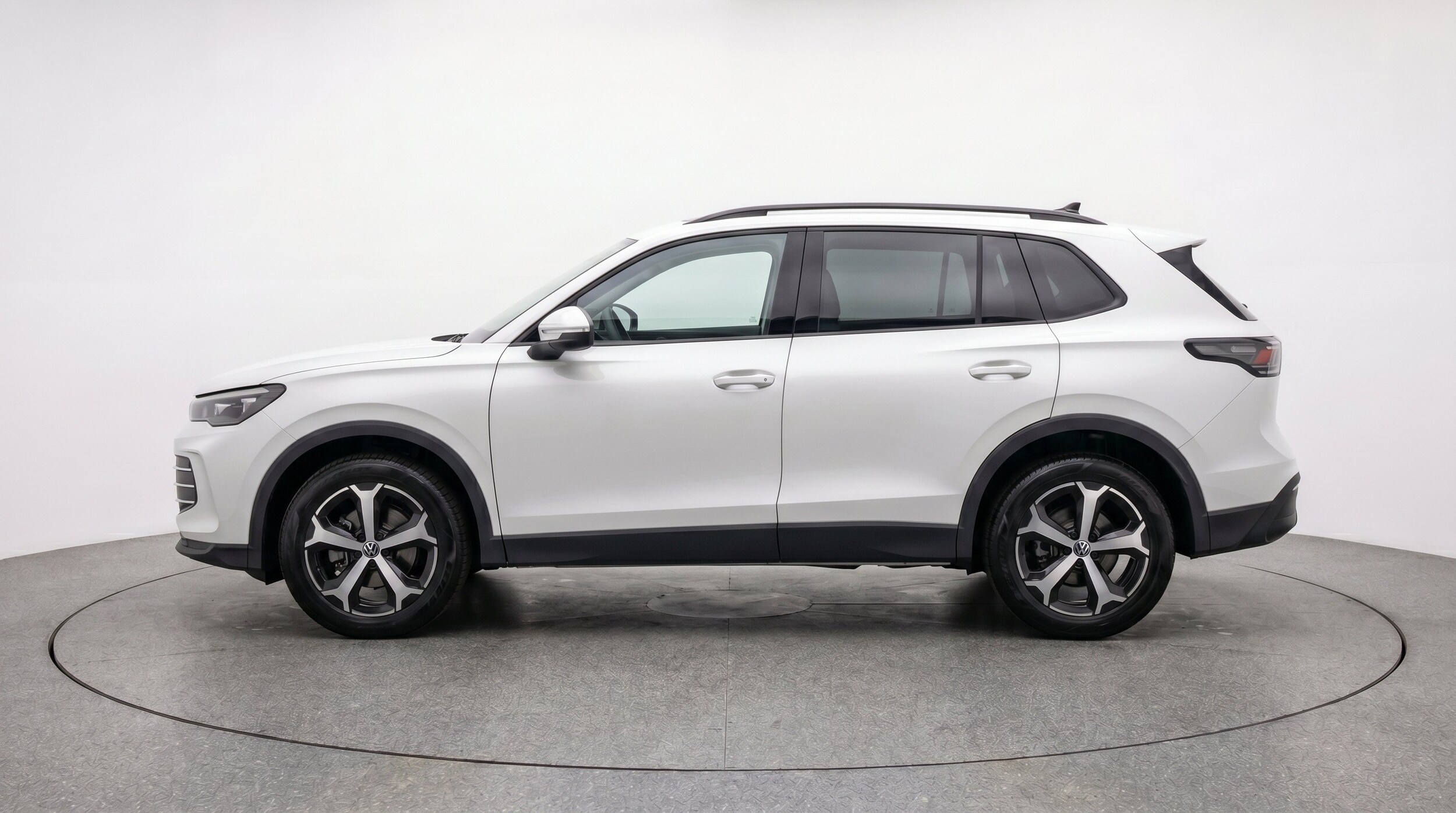 Thumbnail: 2026 Volkswagen Tiguan - 5