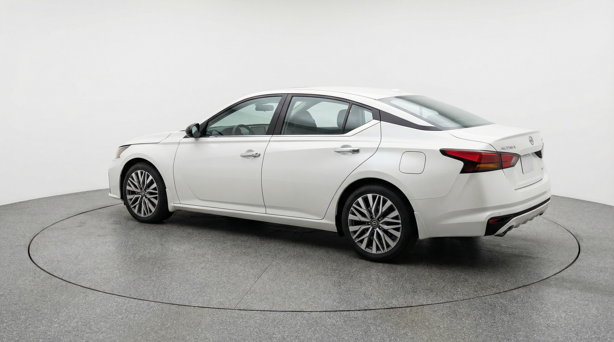 Thumbnail: 2025 Nissan Altima - 5