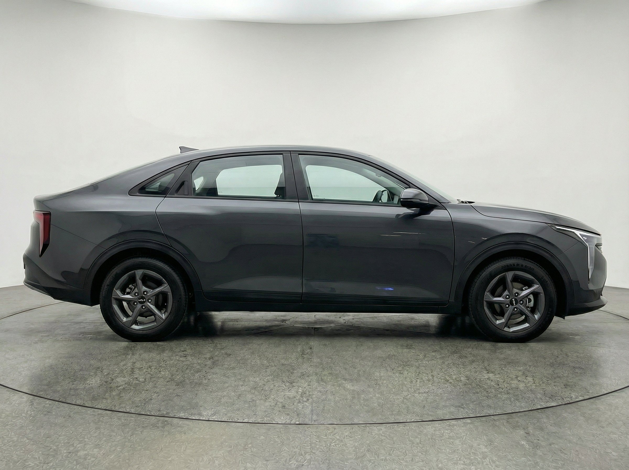 Thumbnail: 2025 Kia K4 - 10