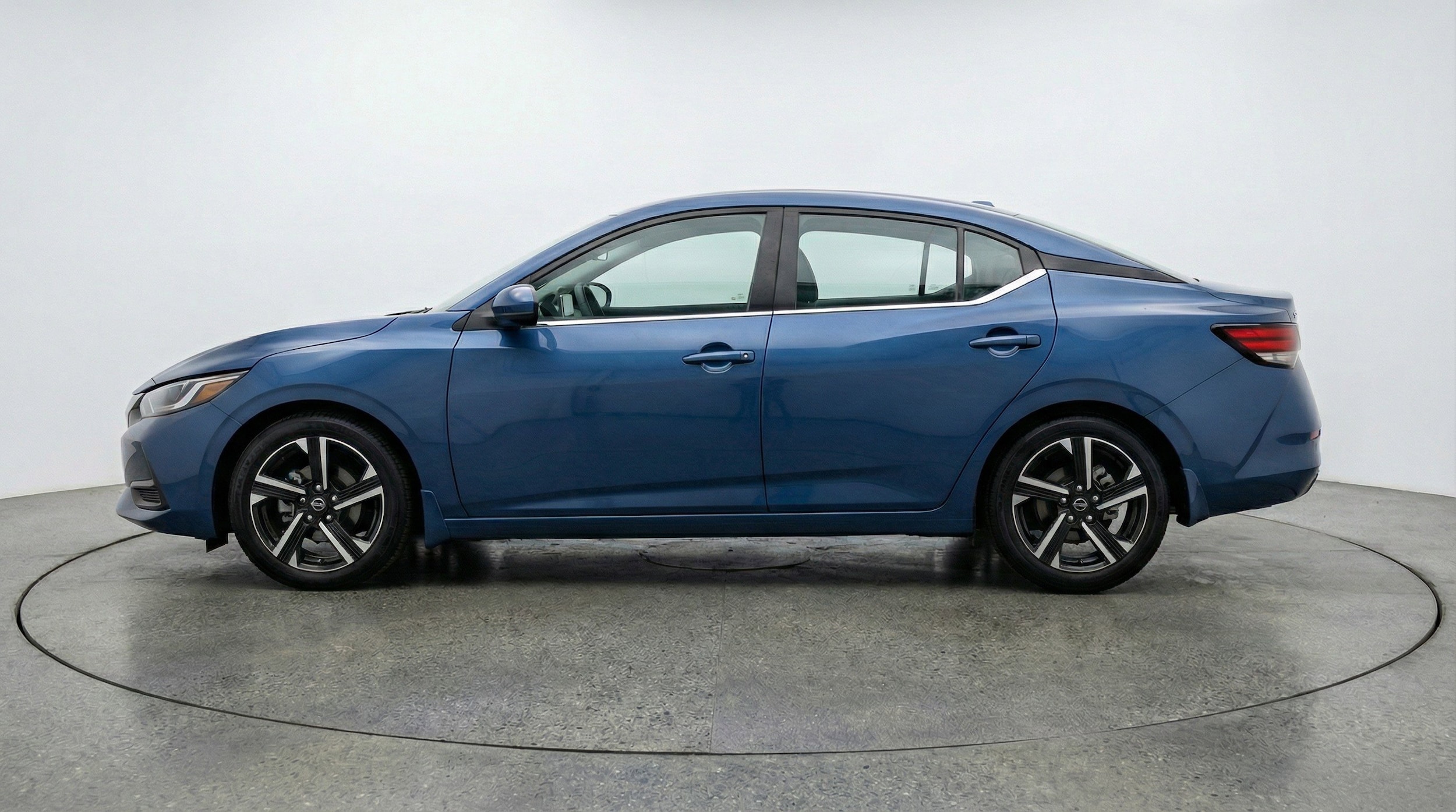 Thumbnail: 2025 Nissan Sentra - 5