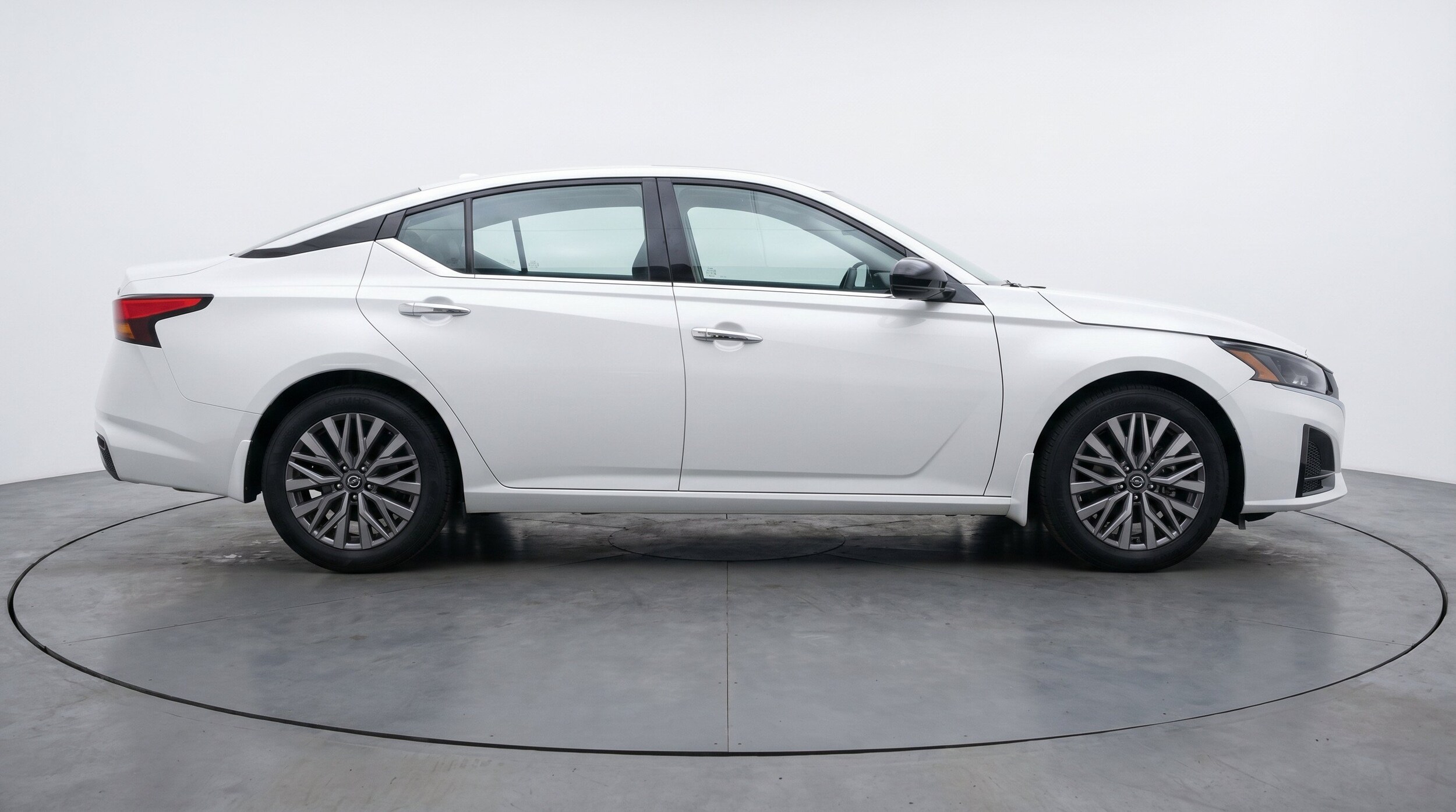 Thumbnail: 2025 Nissan Altima - 11