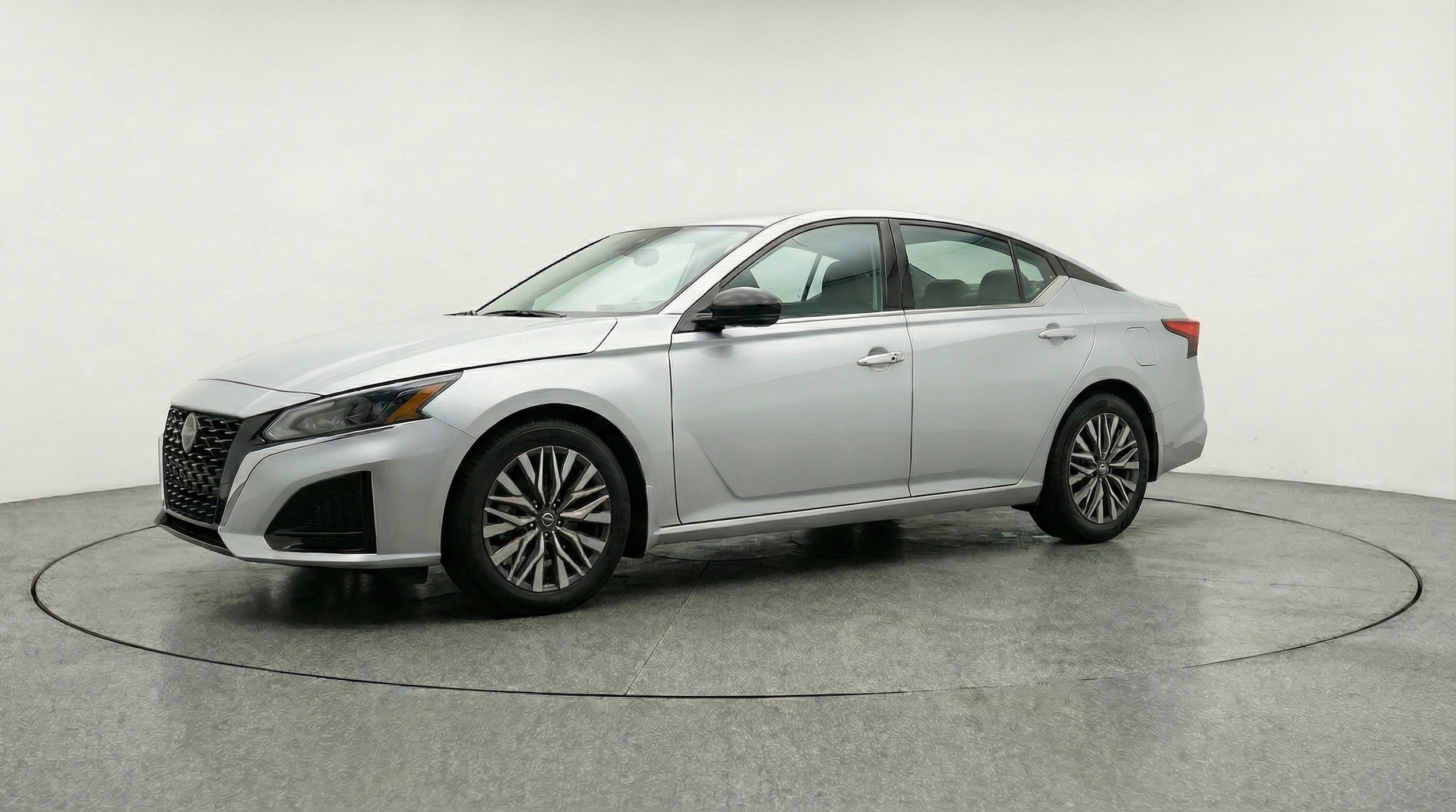 Thumbnail: 2025 Nissan Altima - 3