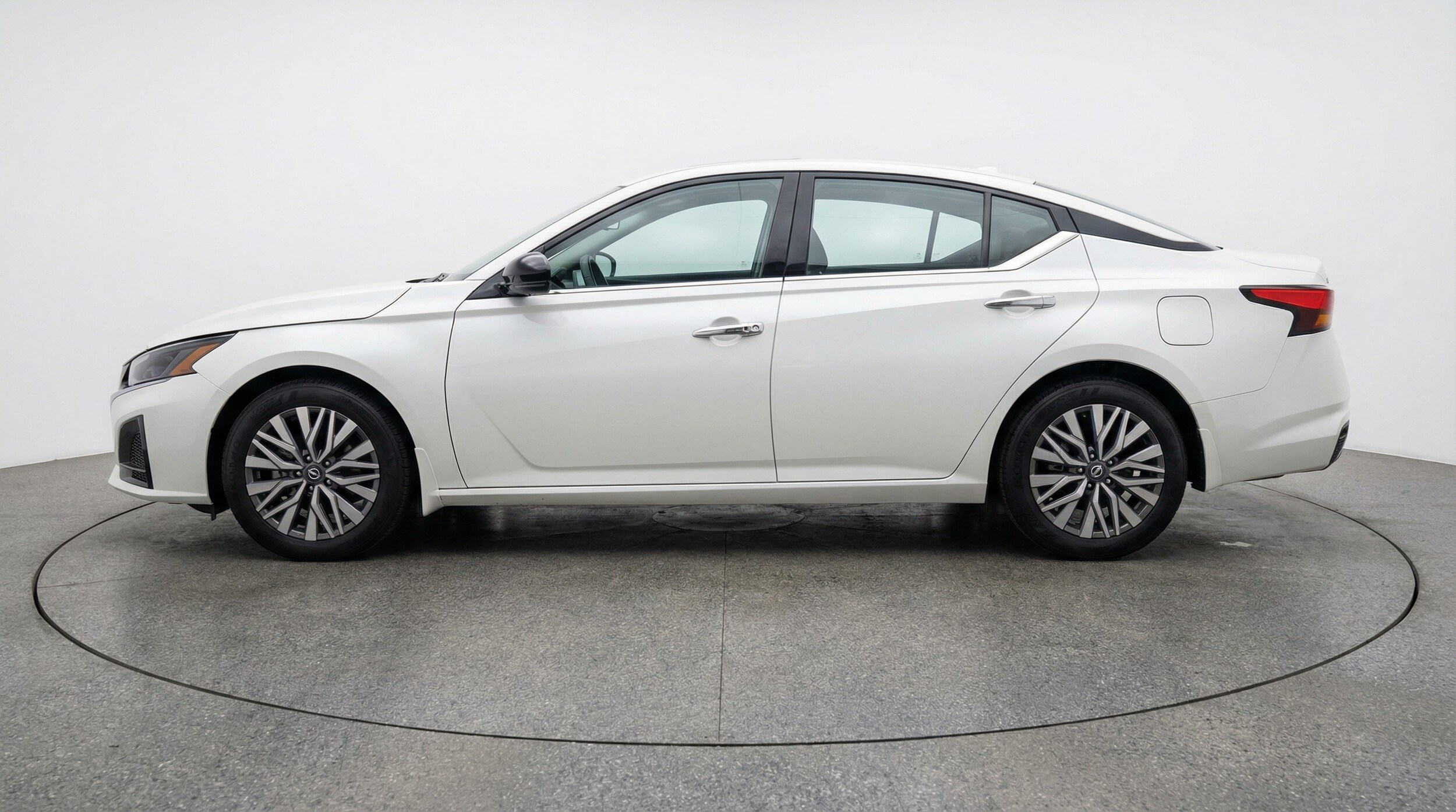 Thumbnail: 2025 Nissan Altima - 4