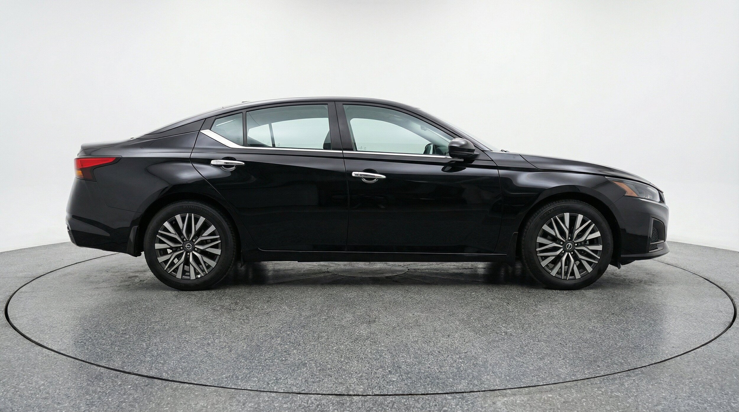Thumbnail: 2025 Nissan Altima - 11
