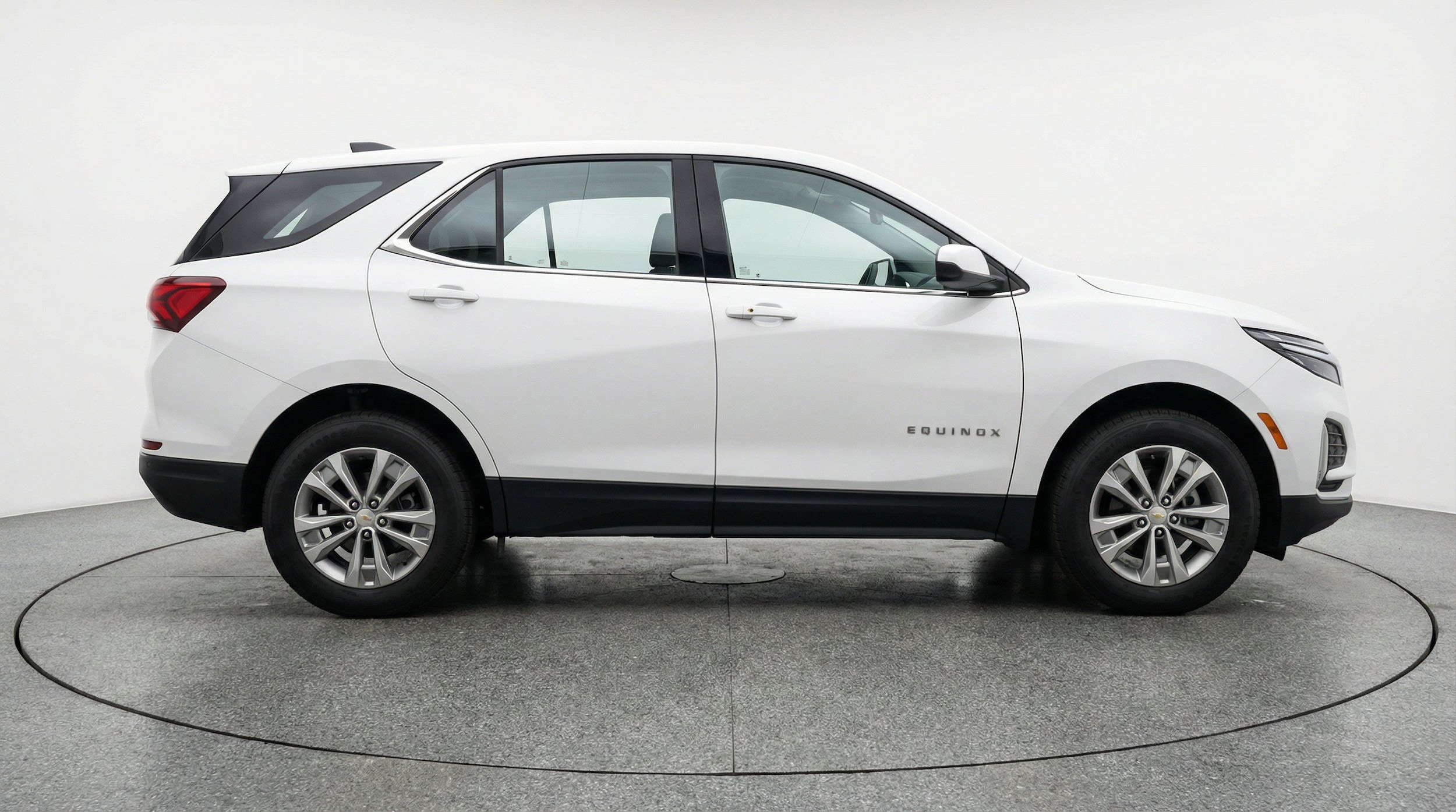Thumbnail: 2025 Chevrolet Equinox - 10