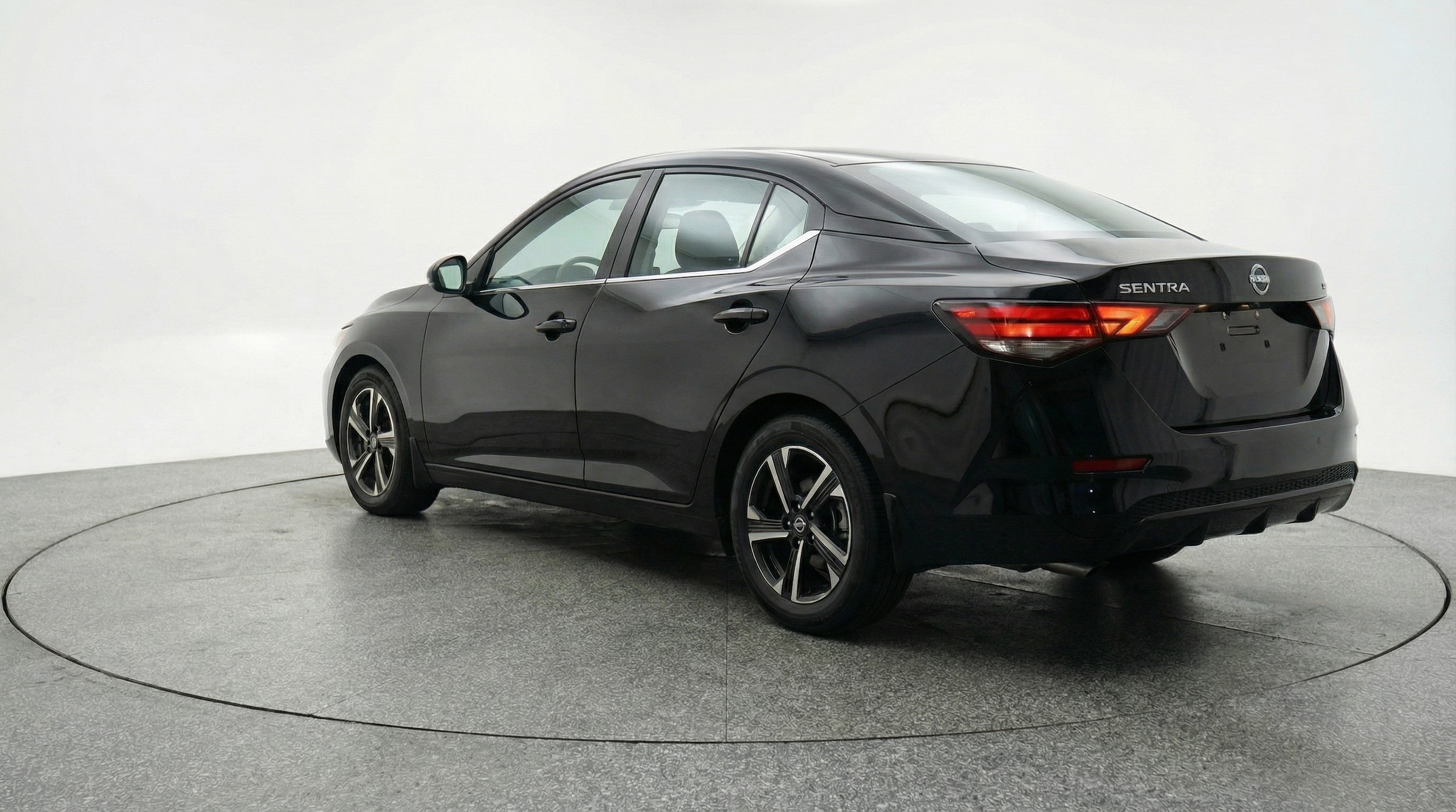 Thumbnail: 2025 Nissan Sentra - 5