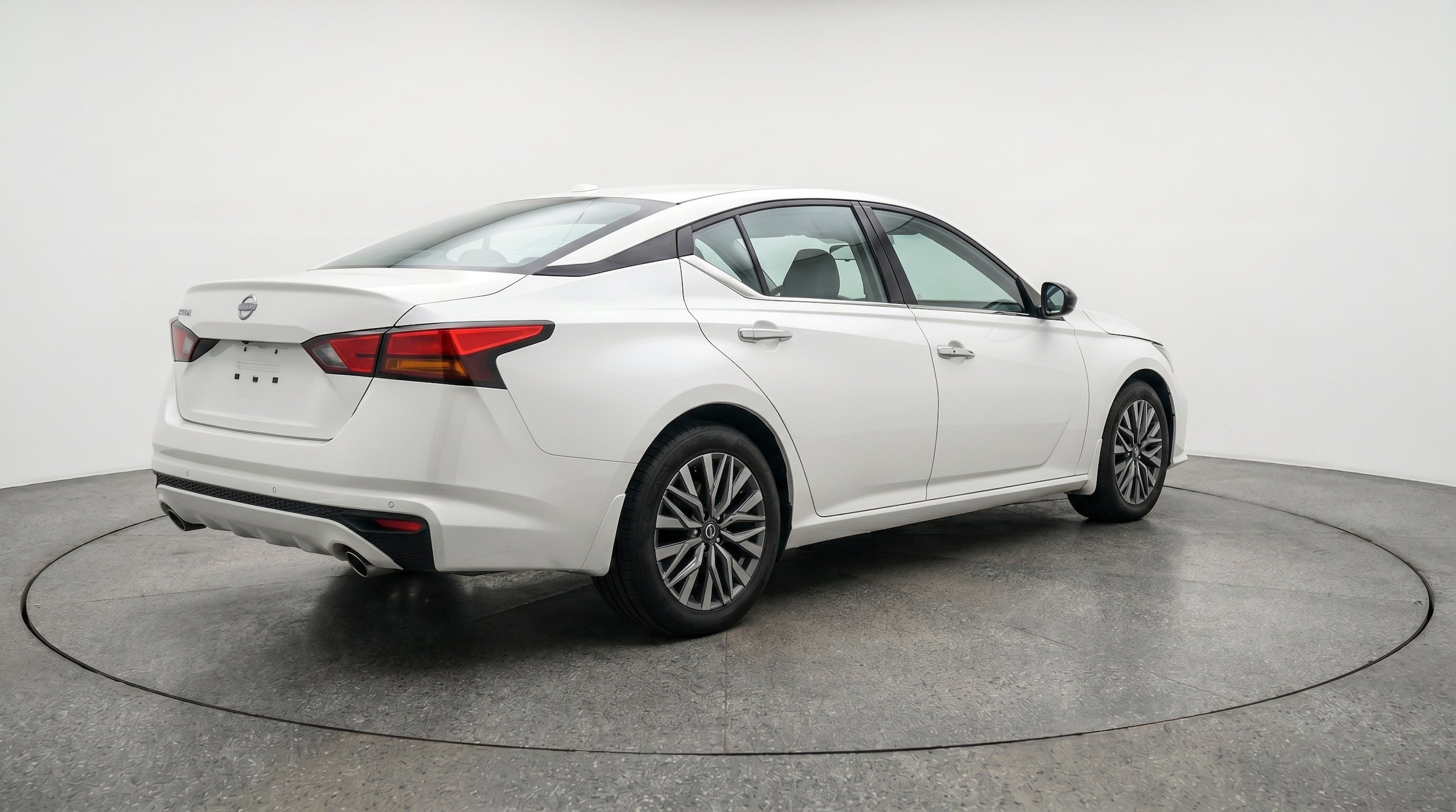 Thumbnail: 2025 Nissan Altima - 9