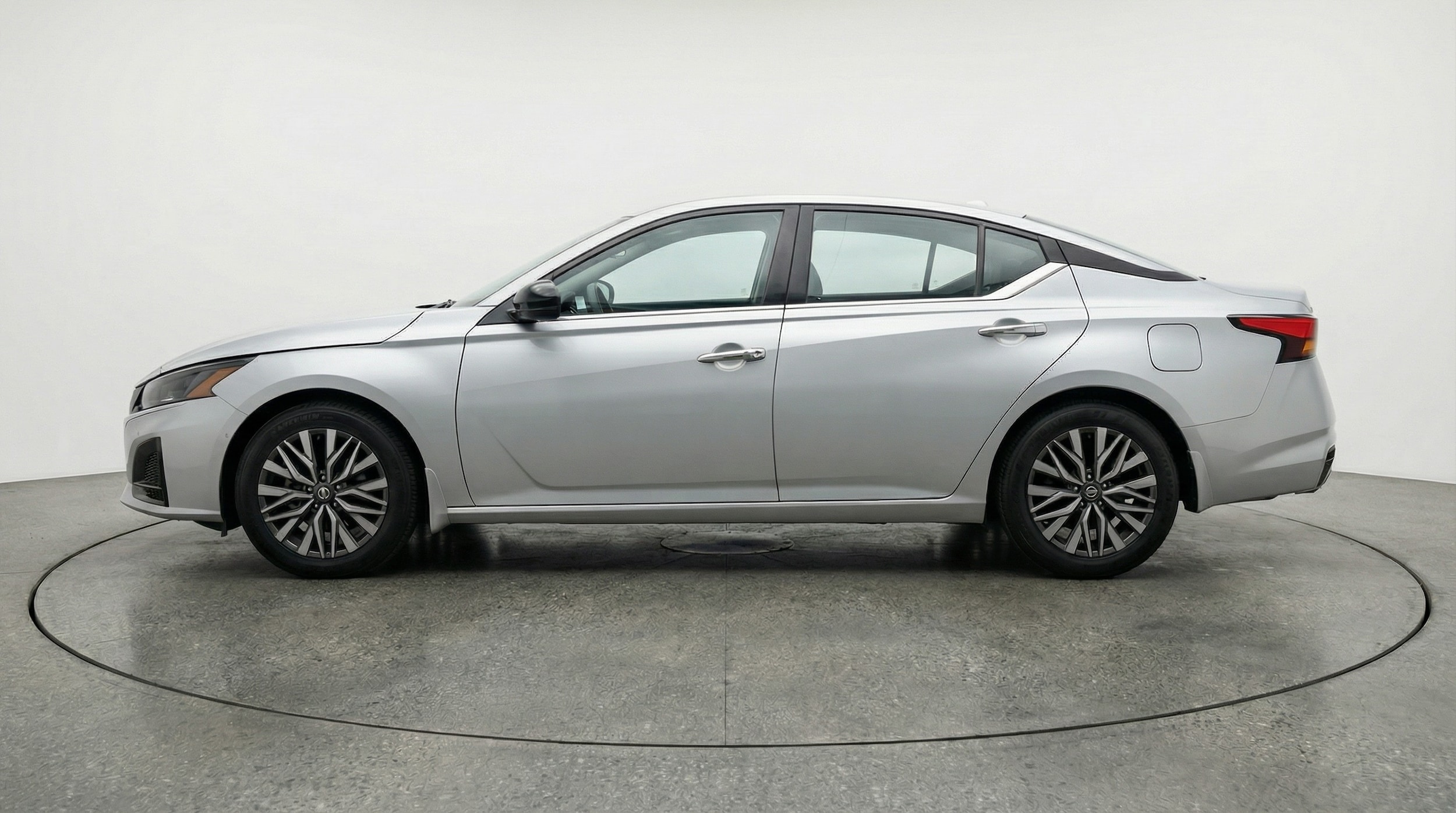 Thumbnail: 2025 Nissan Altima - 4