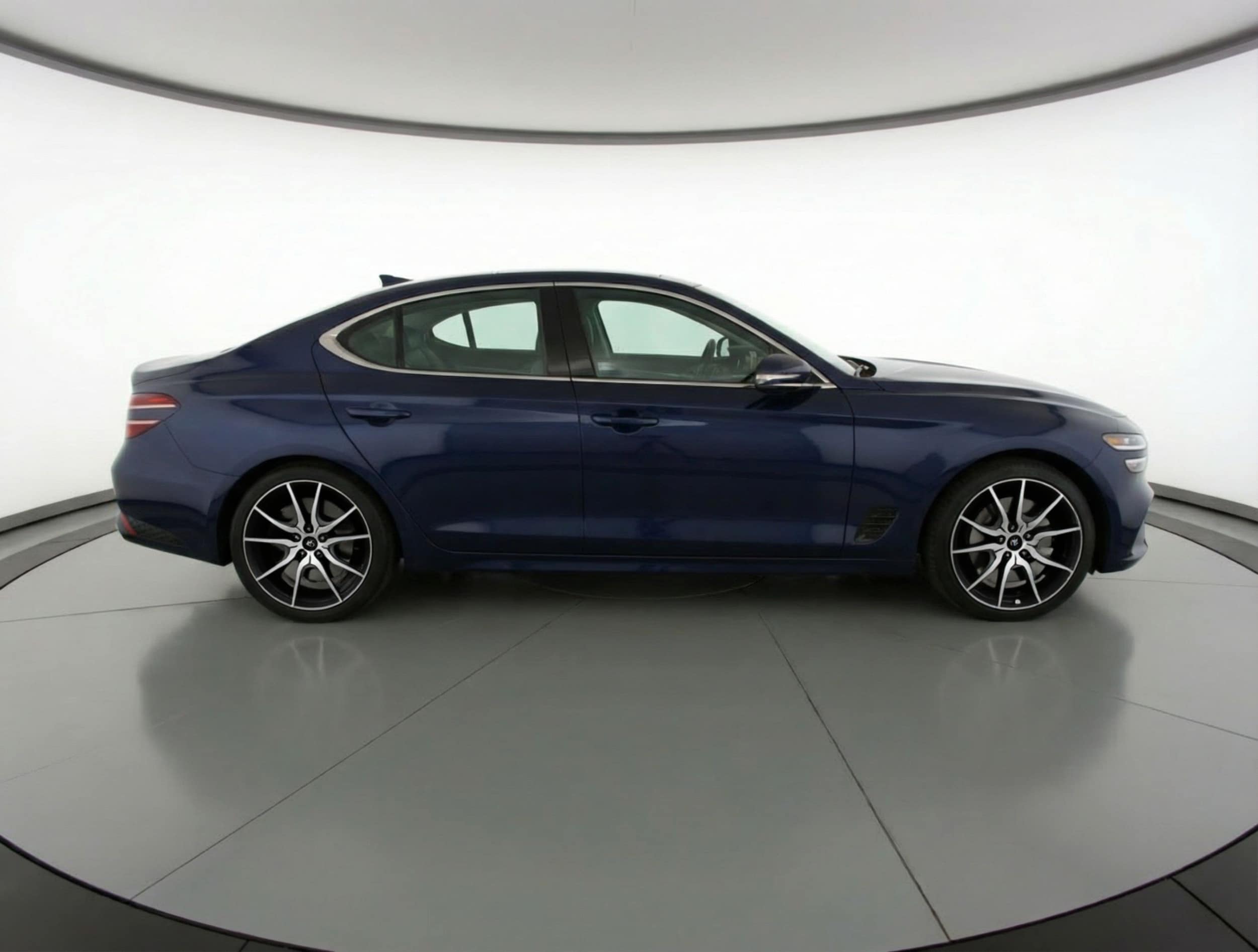 Thumbnail: 2025 Genesis G70 - 8