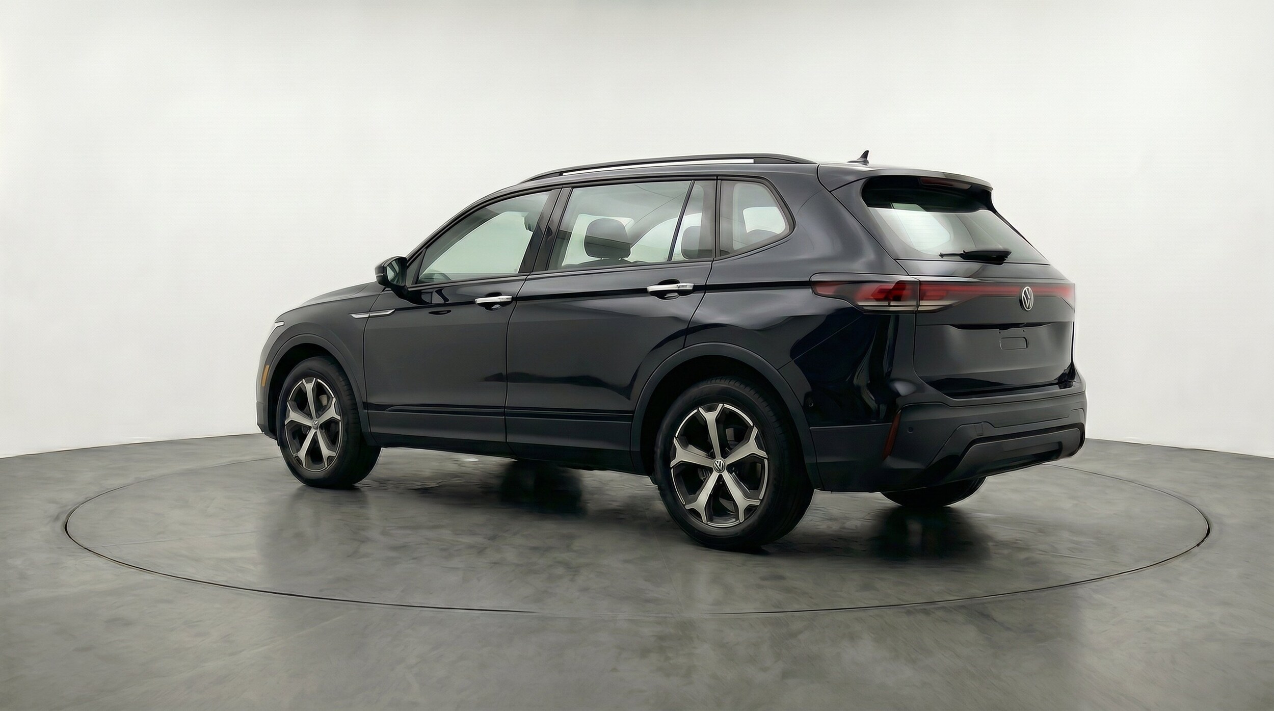 Thumbnail: 2026 Volkswagen Tiguan - 6