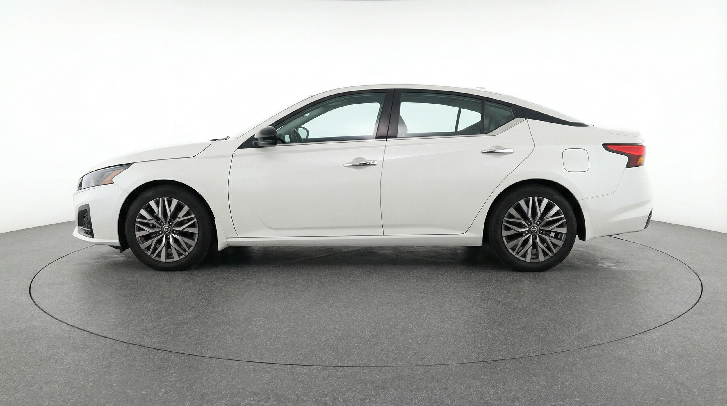 Thumbnail: 2025 Nissan Altima - 4