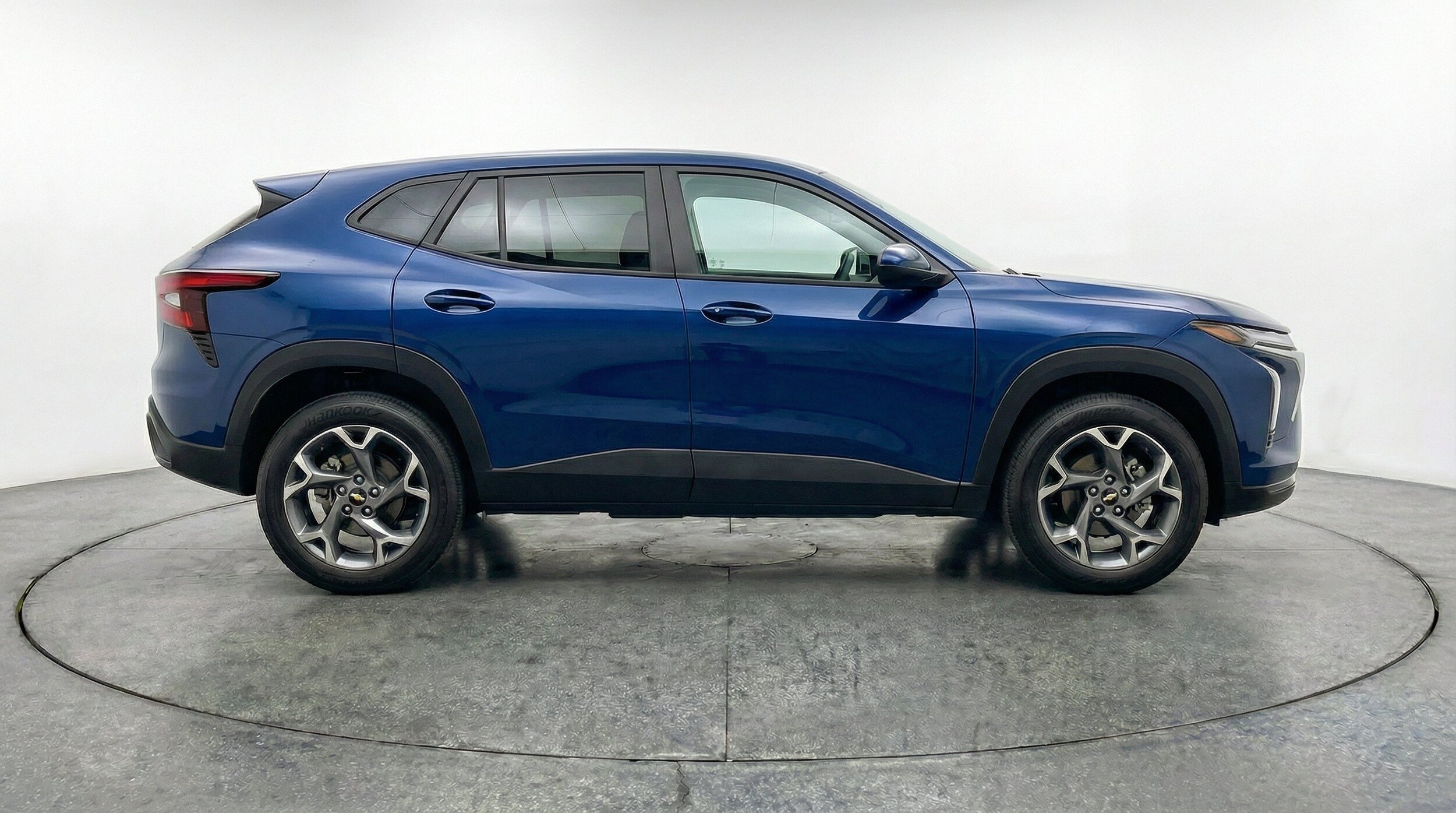 Thumbnail: 2025 Chevrolet Trax - 11