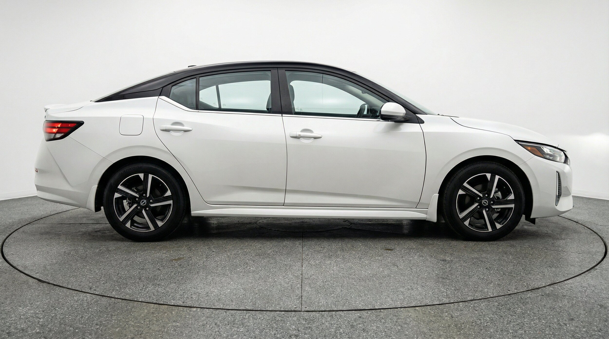 Thumbnail: 2025 Nissan Sentra - 11